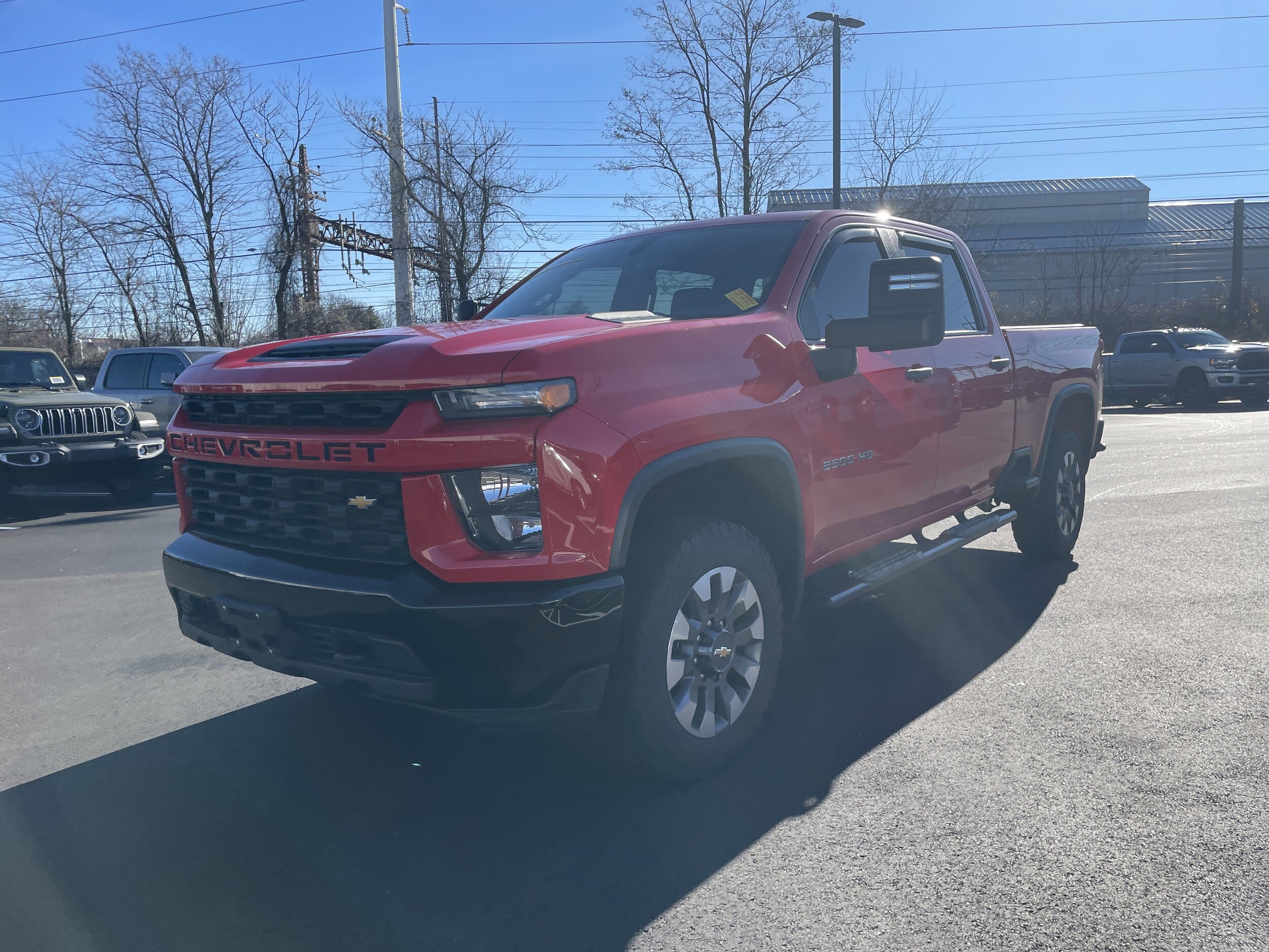 2022 Chevrolet Silverado 2500HD Custom photo 3
