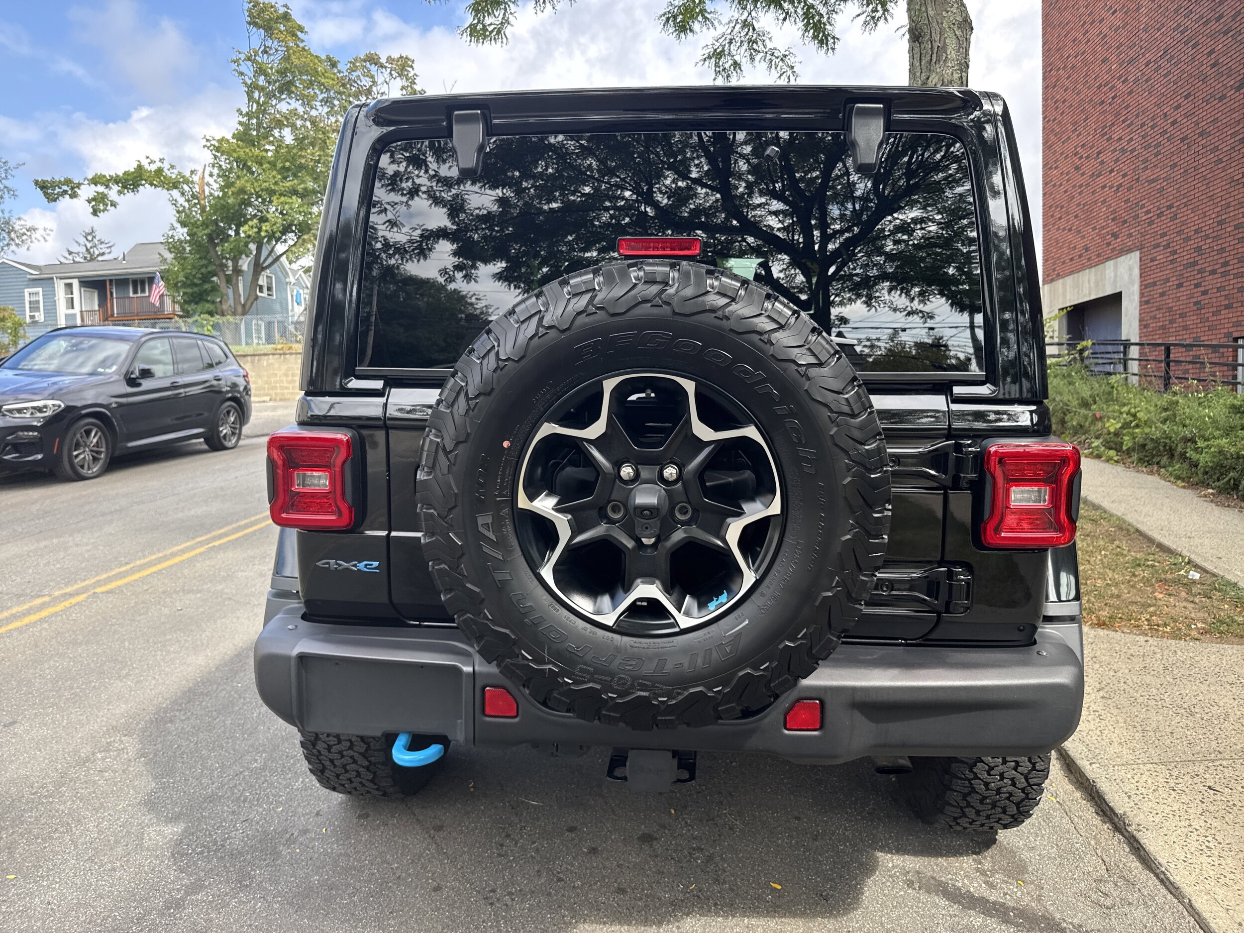 2022 Jeep Wrangler 4xe Unlimited Rubicon photo 3