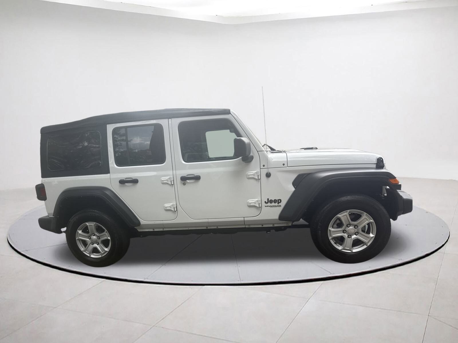 2022 Jeep Wrangler Unlimited Sport S photo 2