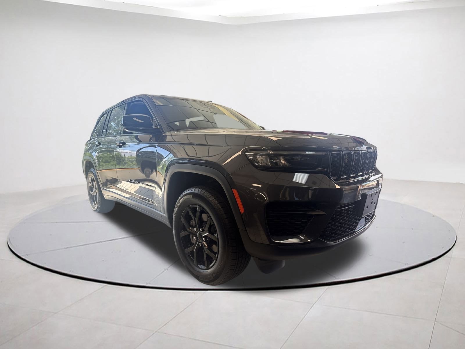 2025 Jeep Grand Cherokee Altitude's photo