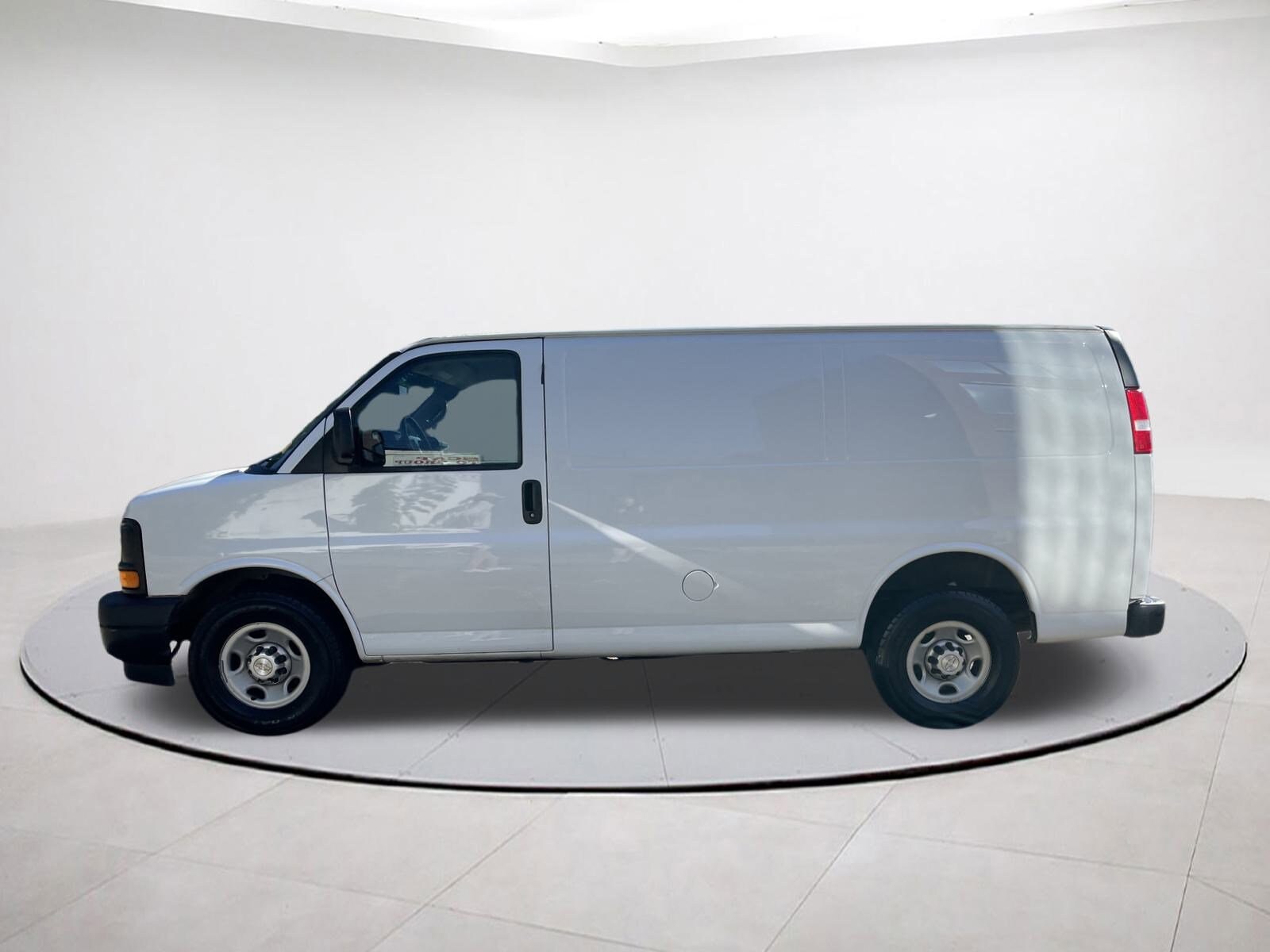 2017 Chevrolet Express Van Cargo 2500 photo 4