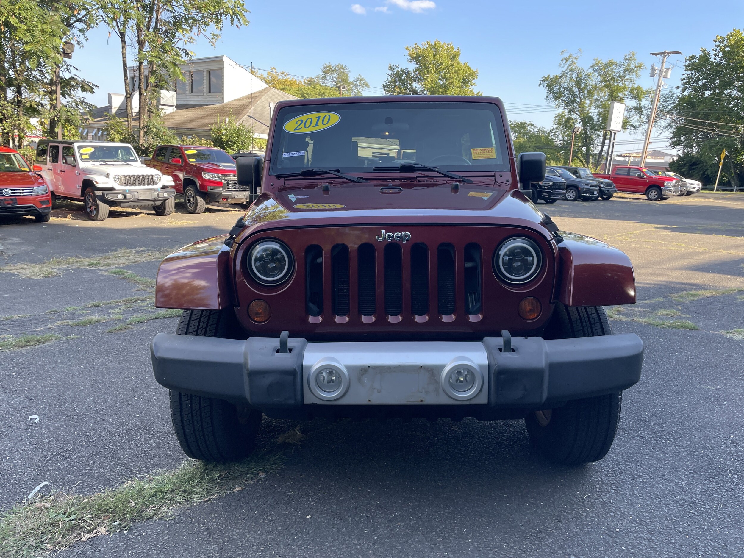 2010 Jeep Wrangler Unlimited Sahara photo 2