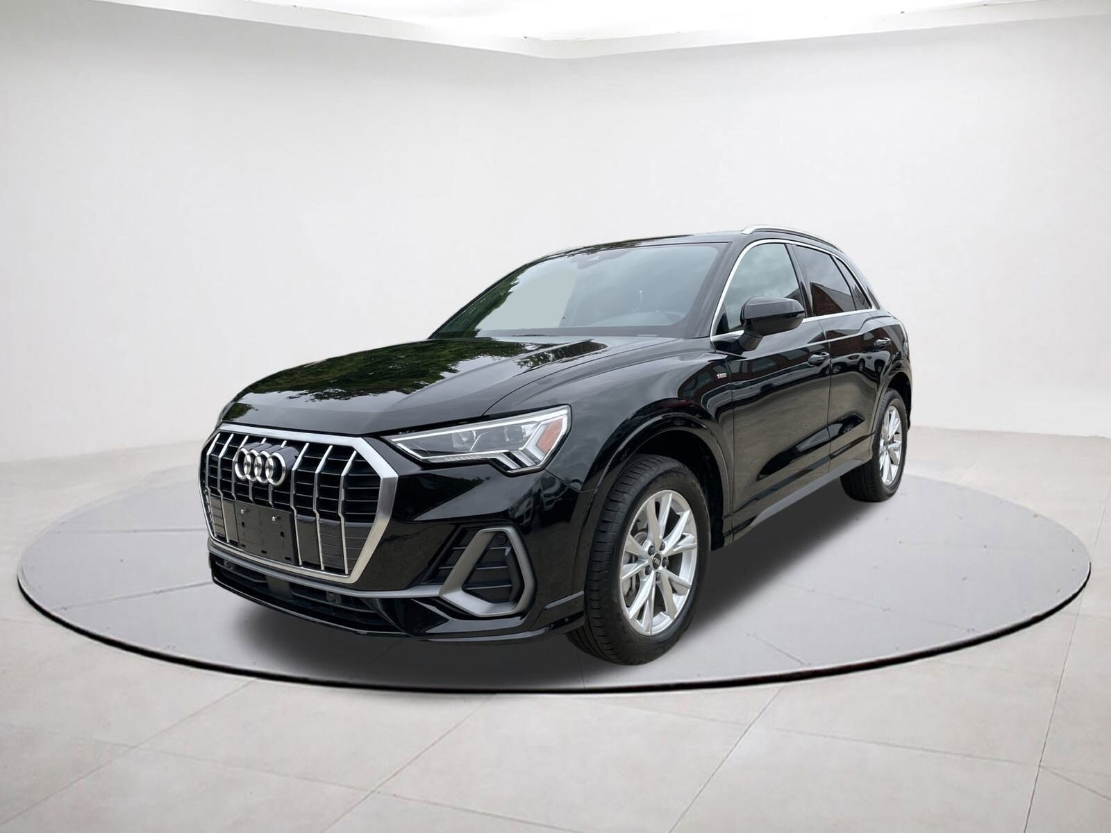 2025 Audi Q3 S line Premium 45 TFSI photo 3