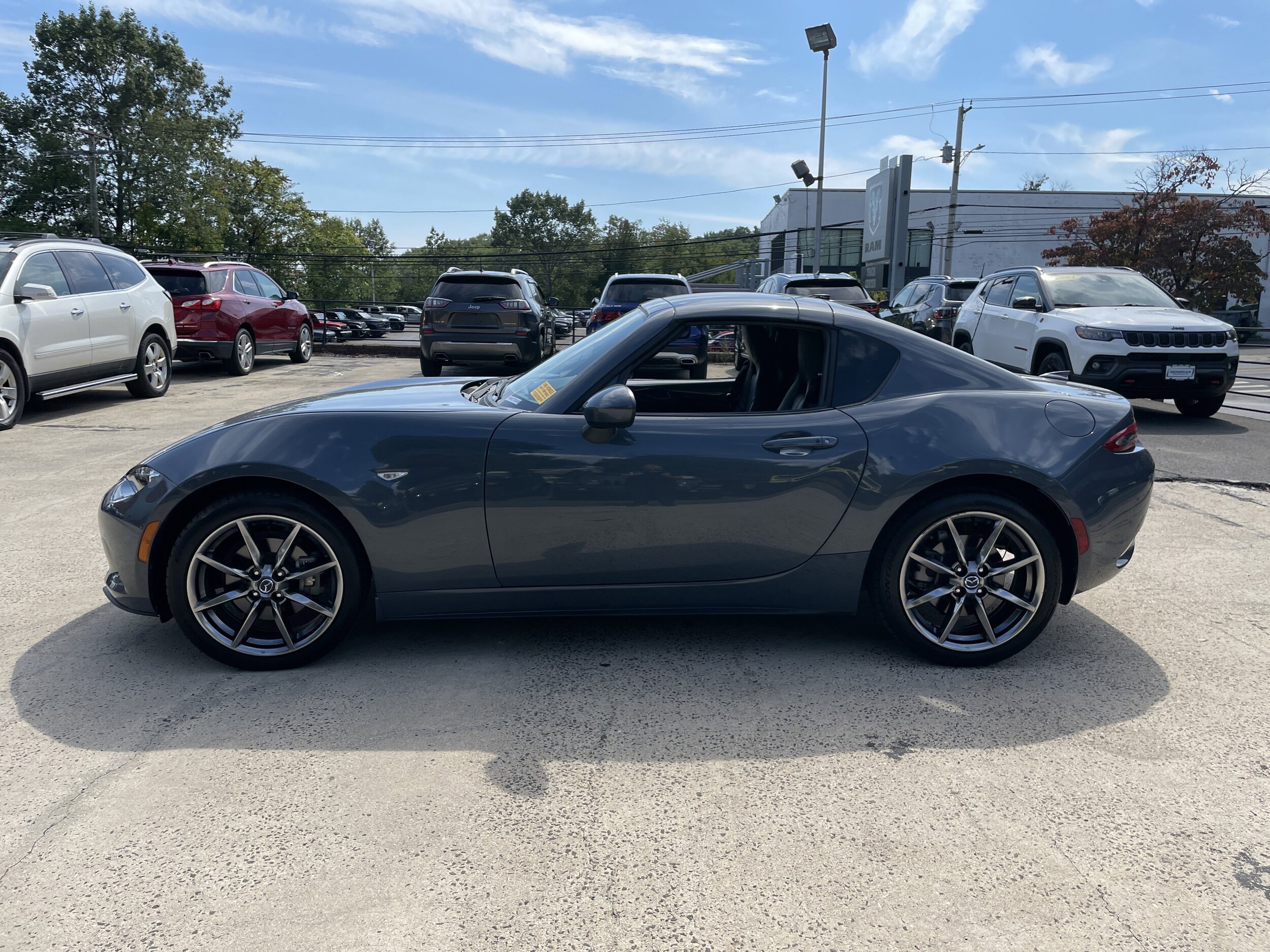 2021 Mazda MX-5 Miata Miata RF Grand Touring photo 4