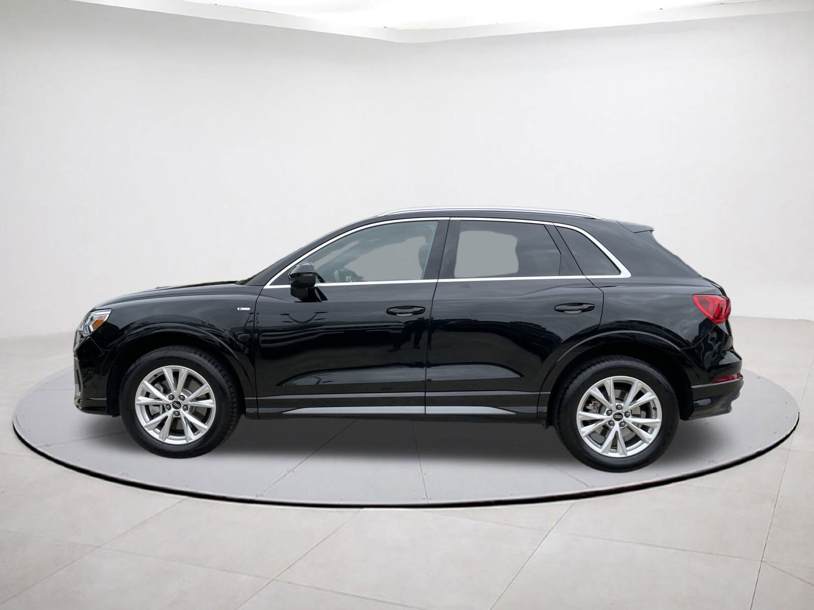 2025 Audi Q3 S line Premium 45 TFSI photo 4