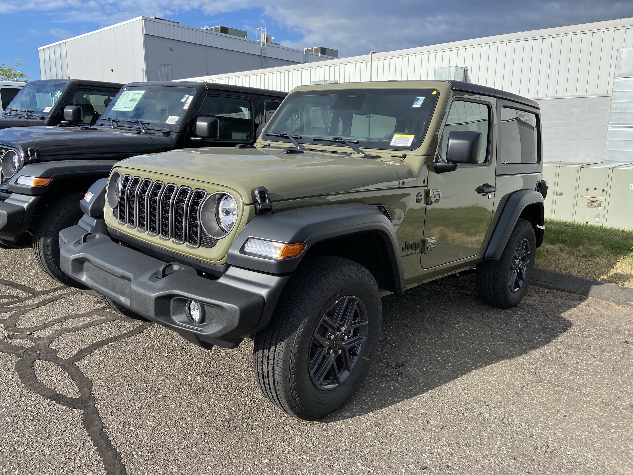 2025 Jeep Wrangler Sport S photo 3