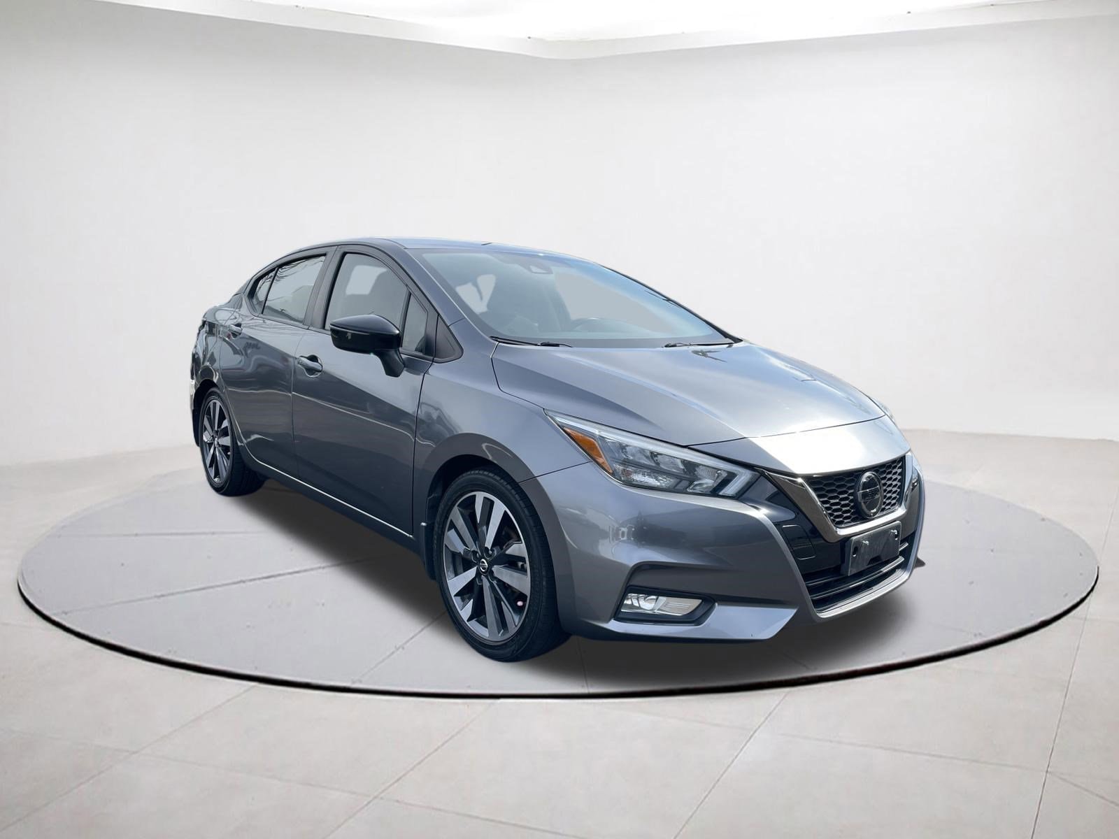 2020 Nissan Versa Sedan SR