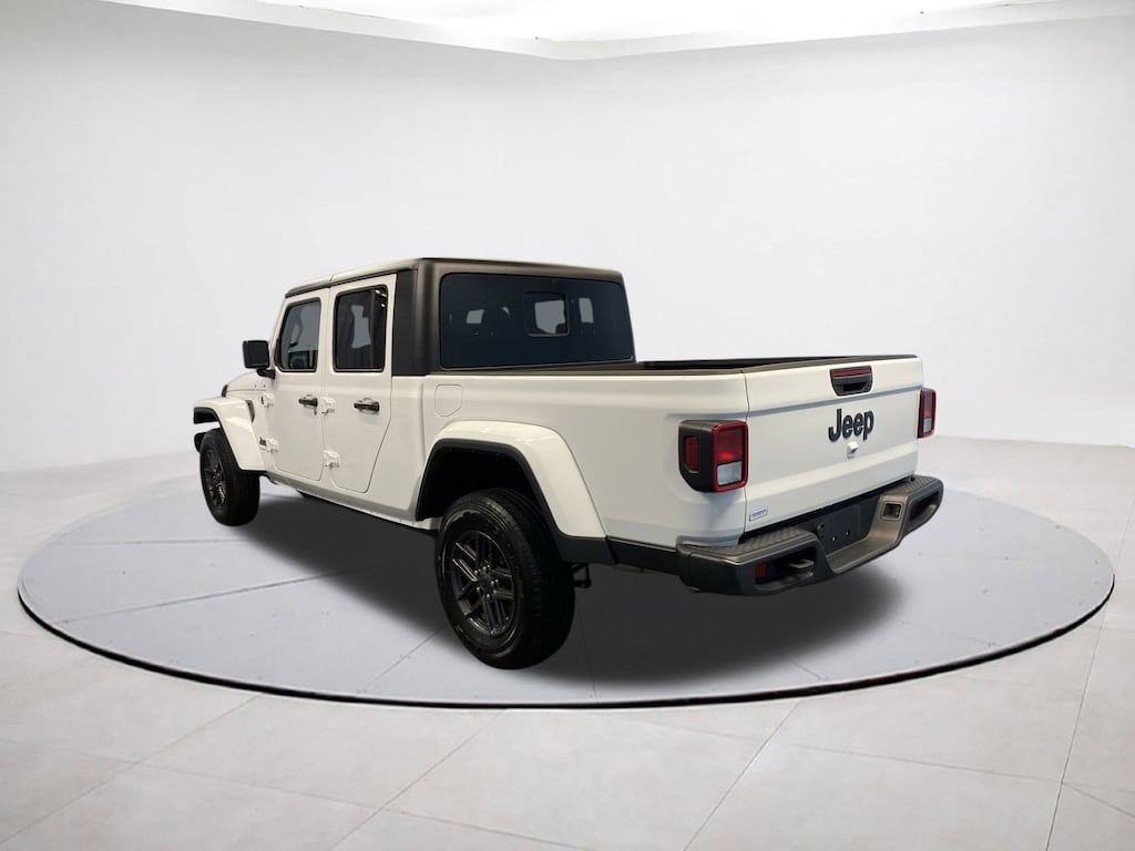 Used 2024 Jeep Gladiator Sport S Sport S 4x4