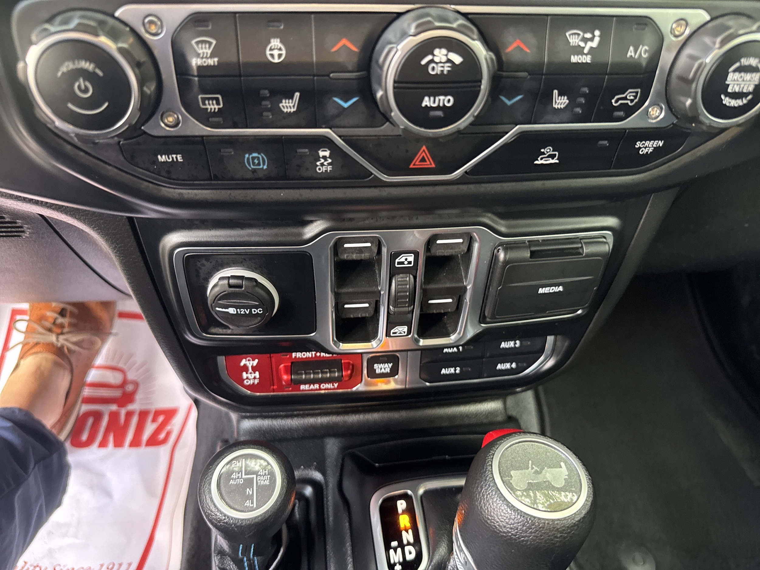 2022 Jeep Wrangler Unlimited Rubicon 4XE - Photo 37