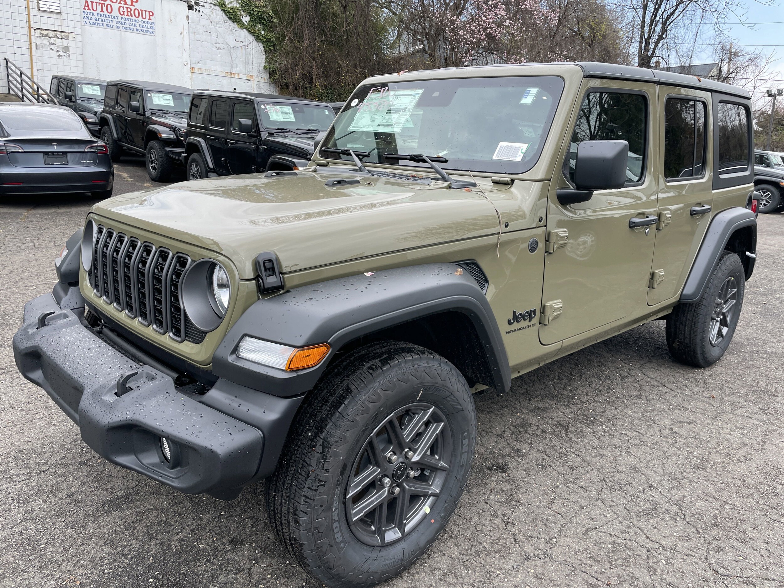 2025 Jeep Wrangler Sport S photo 3