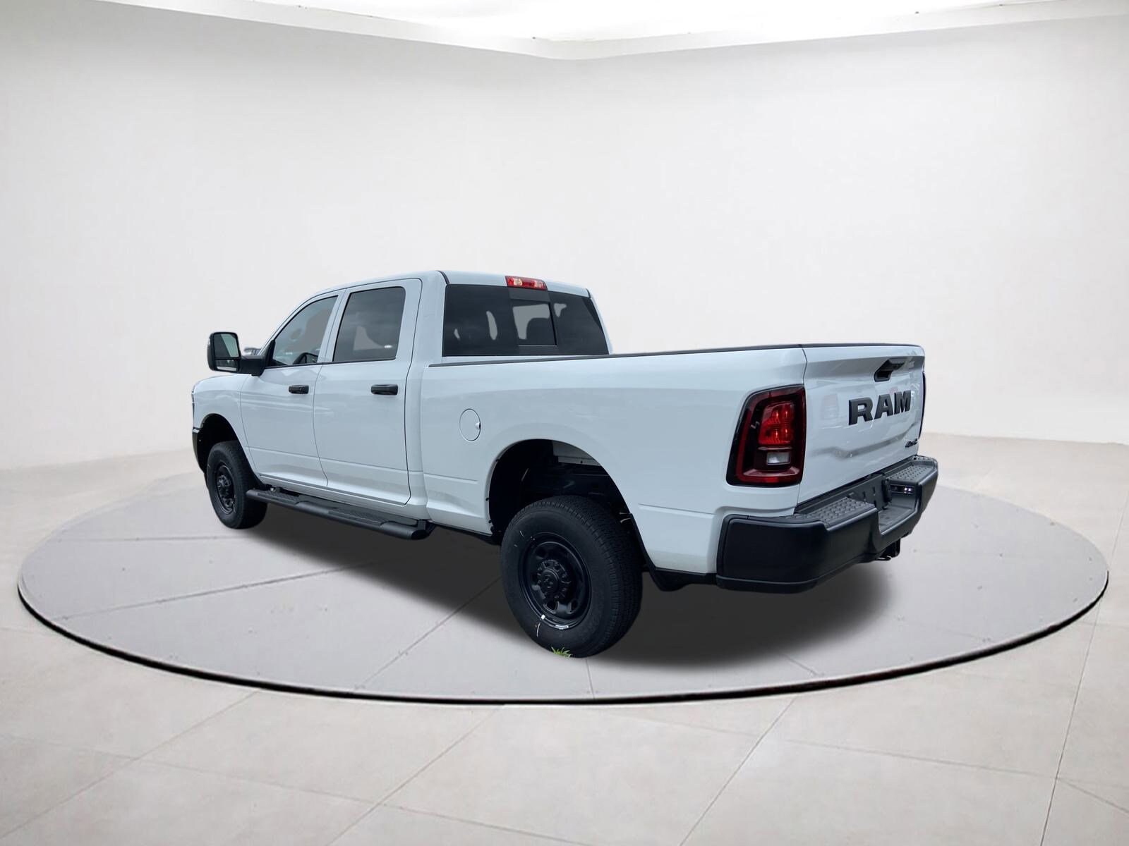 2025 Ram 2500 Tradesman photo 3