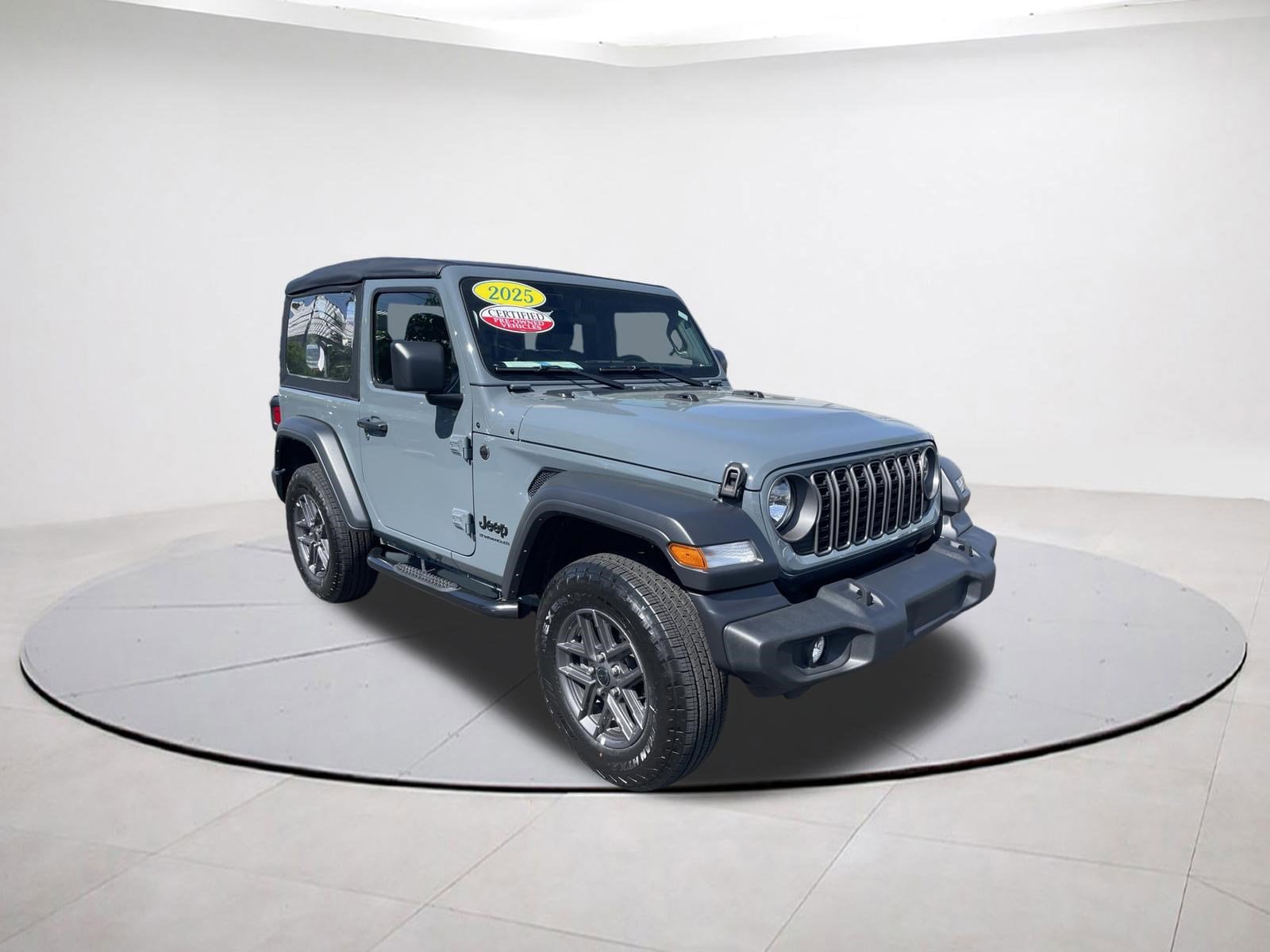 2025 Jeep Wrangler Sport's photo