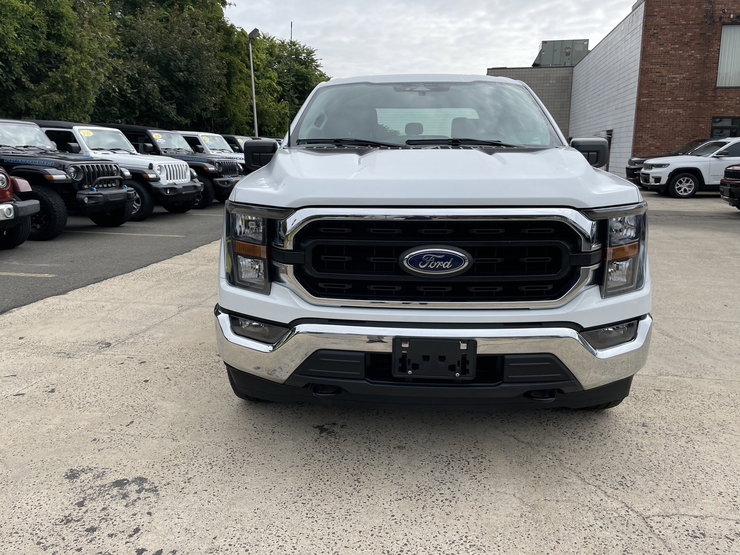 2023 Ford F-150 XLT photo 2