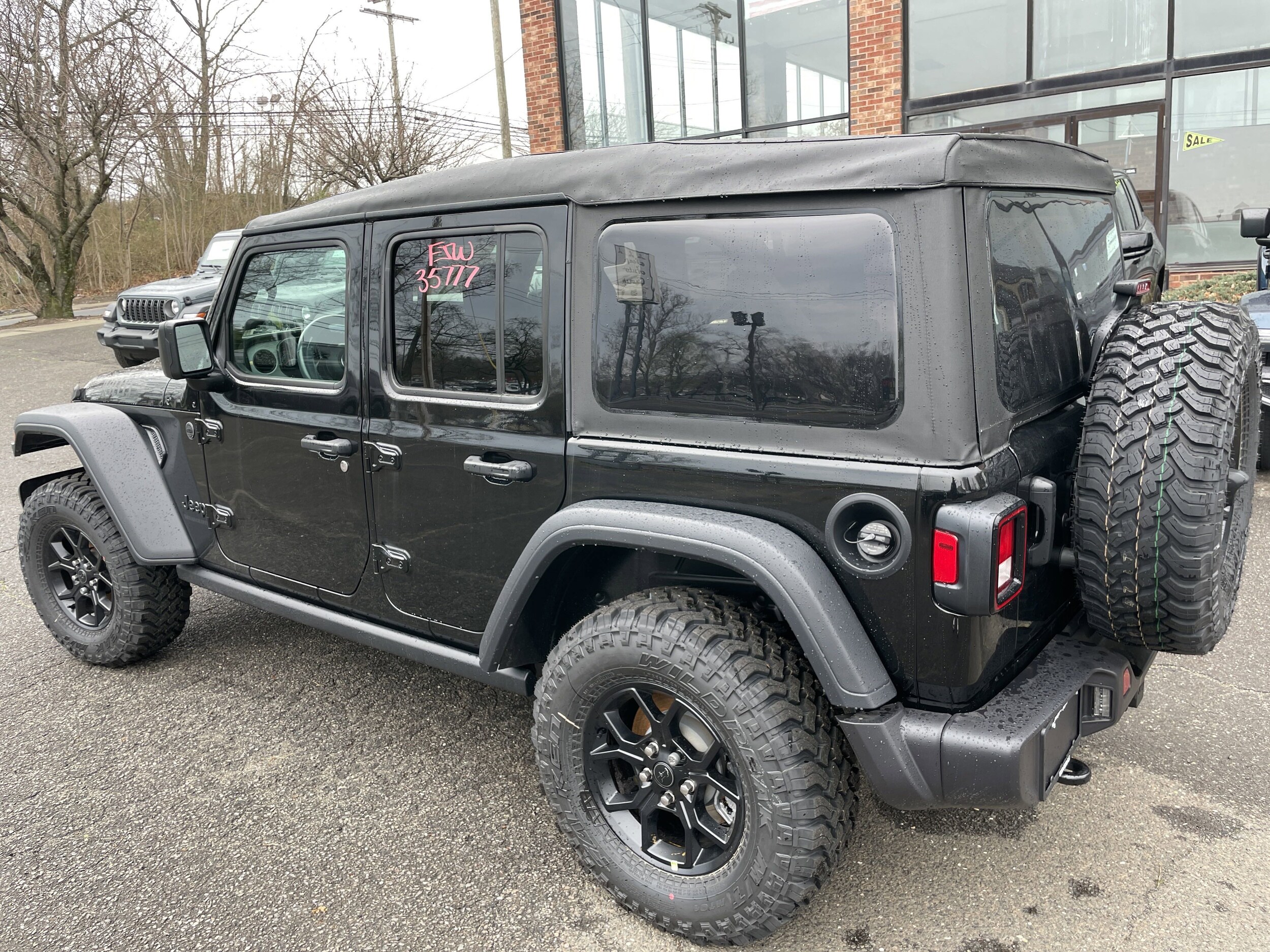2025 Jeep Wrangler Willys photo 4