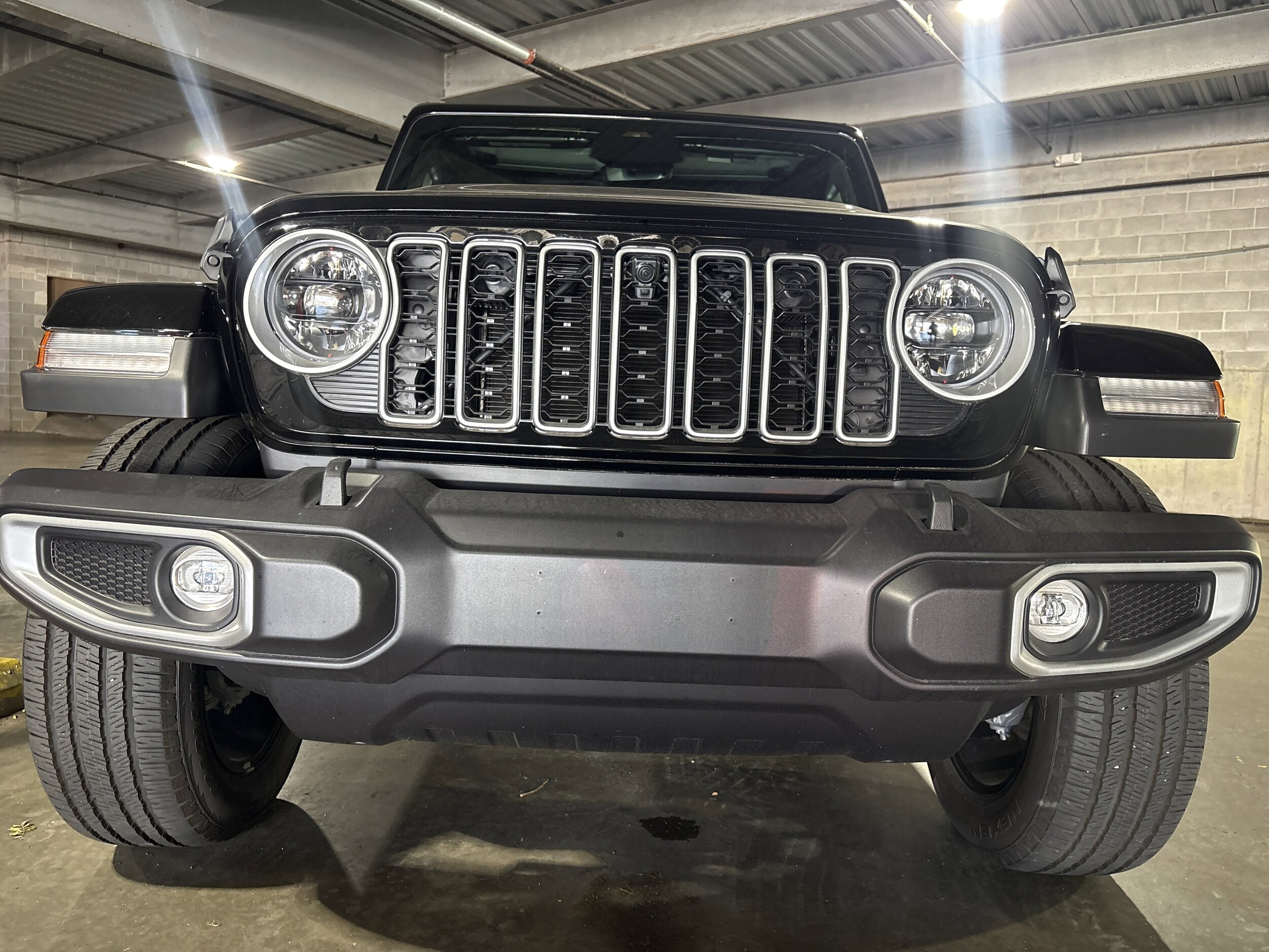 2025 Jeep Wrangler 4xe Sahara photo 3