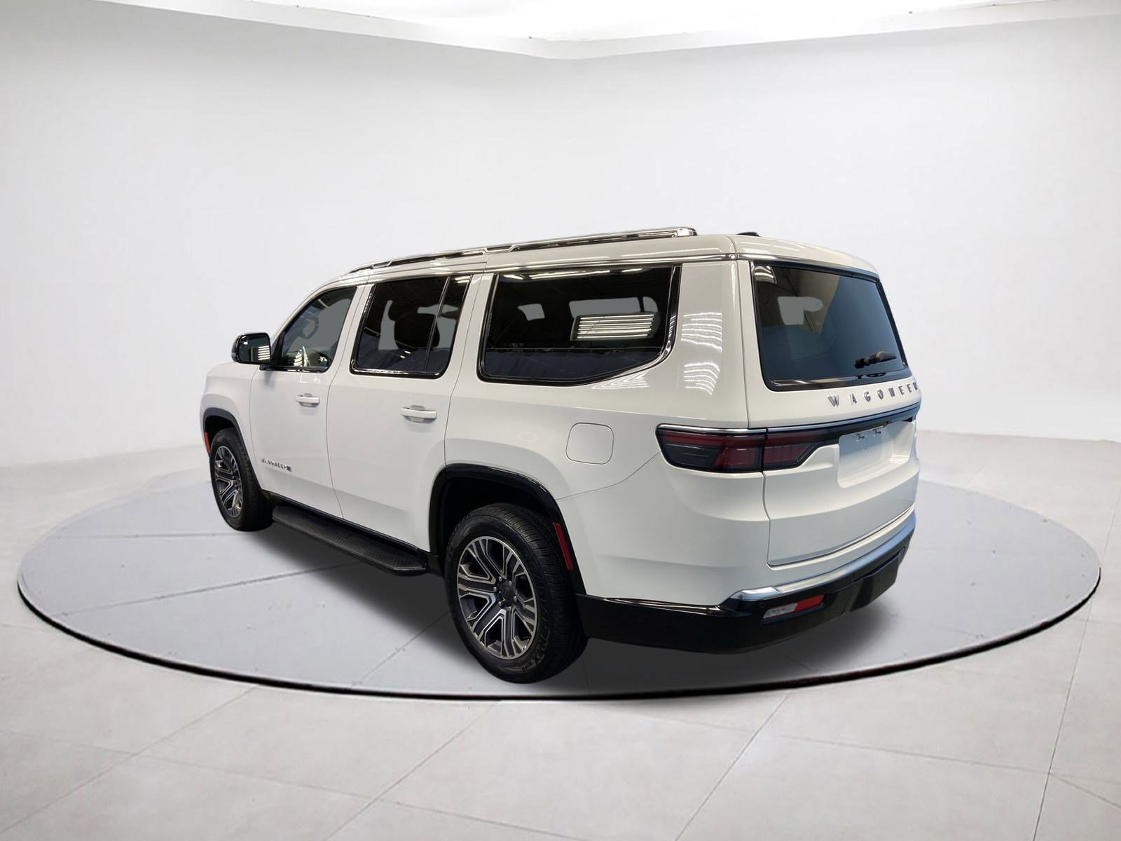 2024 Jeep Wagoneer Series II photo 4