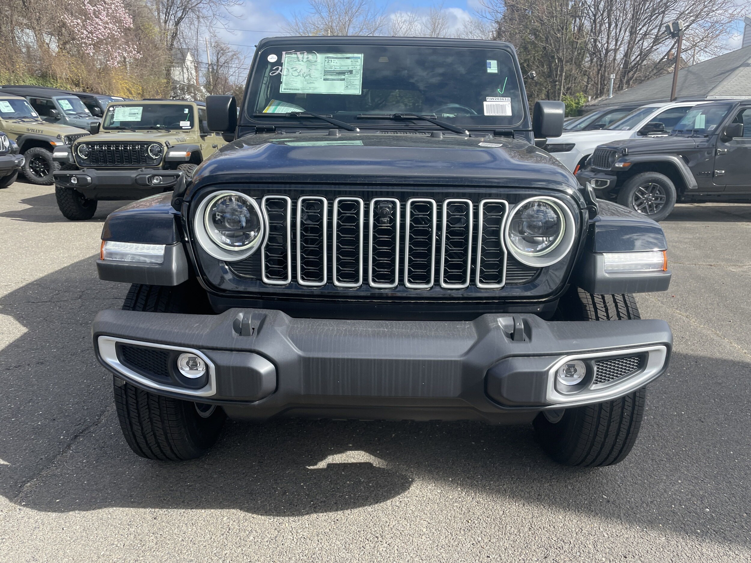 2025 Jeep Wrangler Sahara photo 2