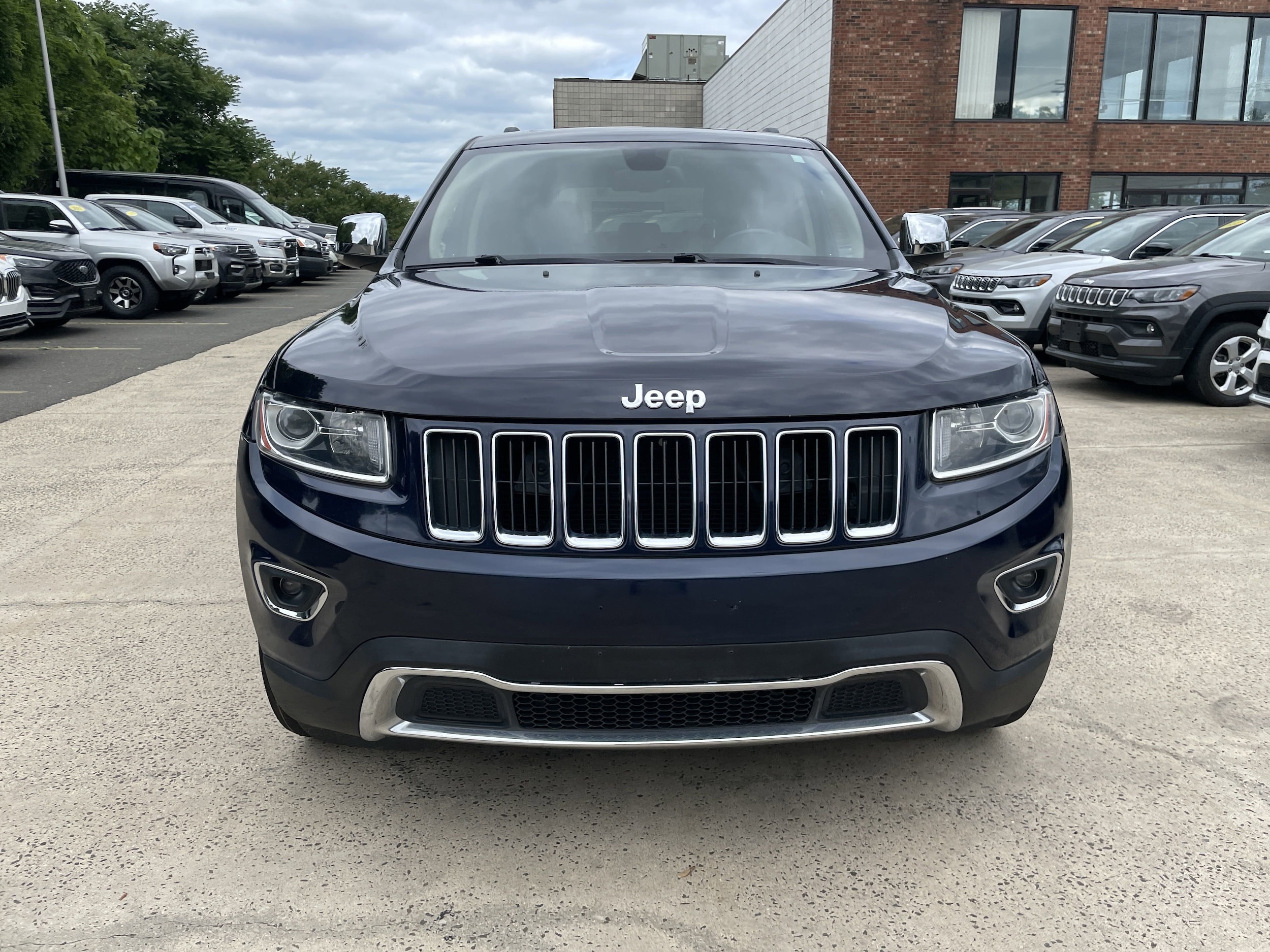 Used 2014 Jeep Grand Cherokee Limited with VIN 1C4RJFBG3EC236925 for sale in Fairfield, CT