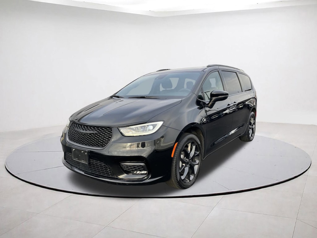 Used 2023 Chrysler Pacifica Touring L Touring L AWD