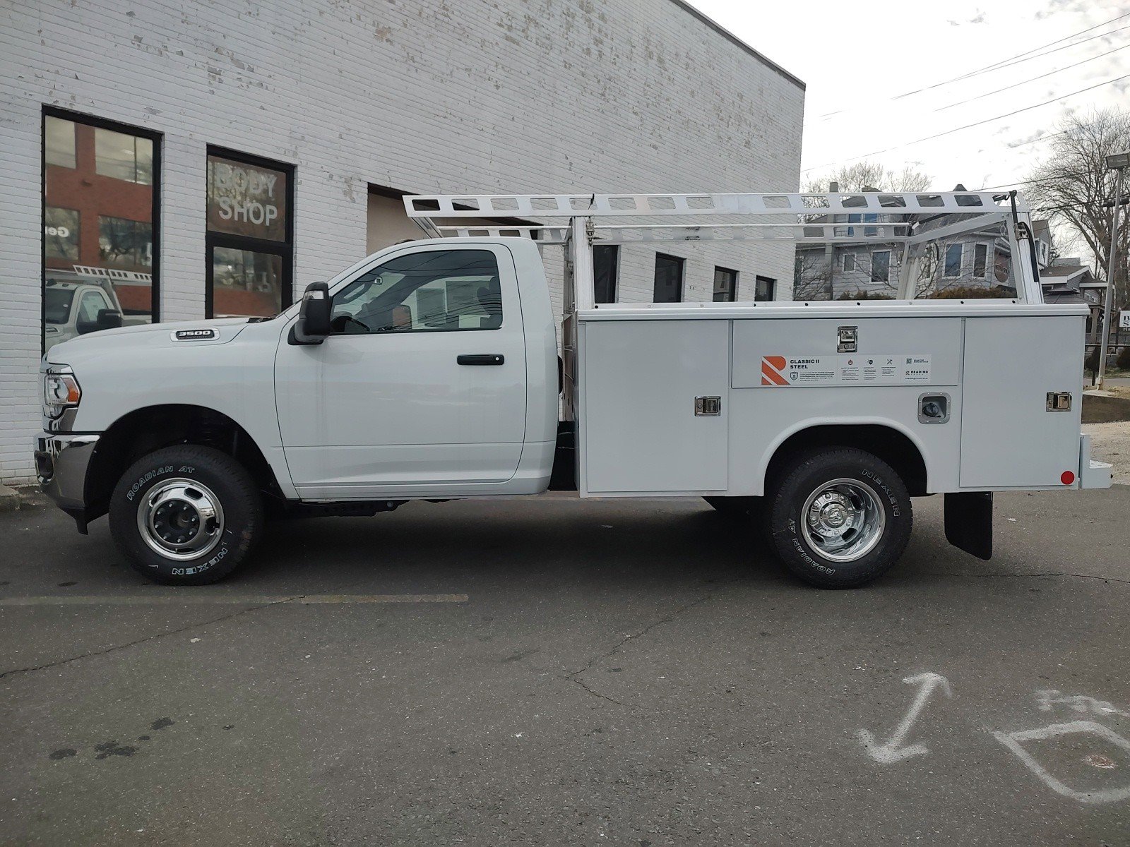 2024 Ram 3500 Tradesman photo 2