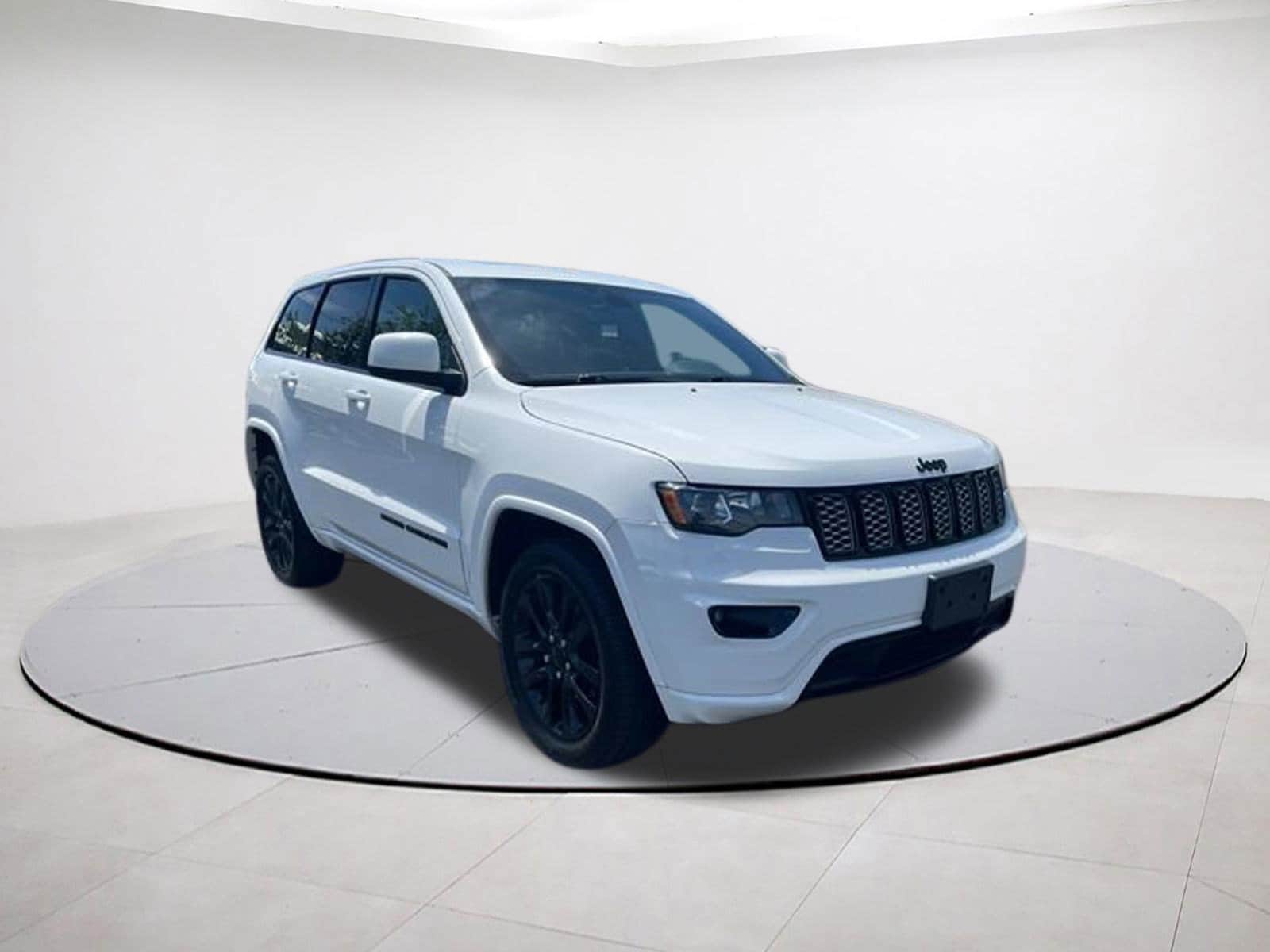 2020 Jeep Grand Cherokee Altitude 4WD's photo