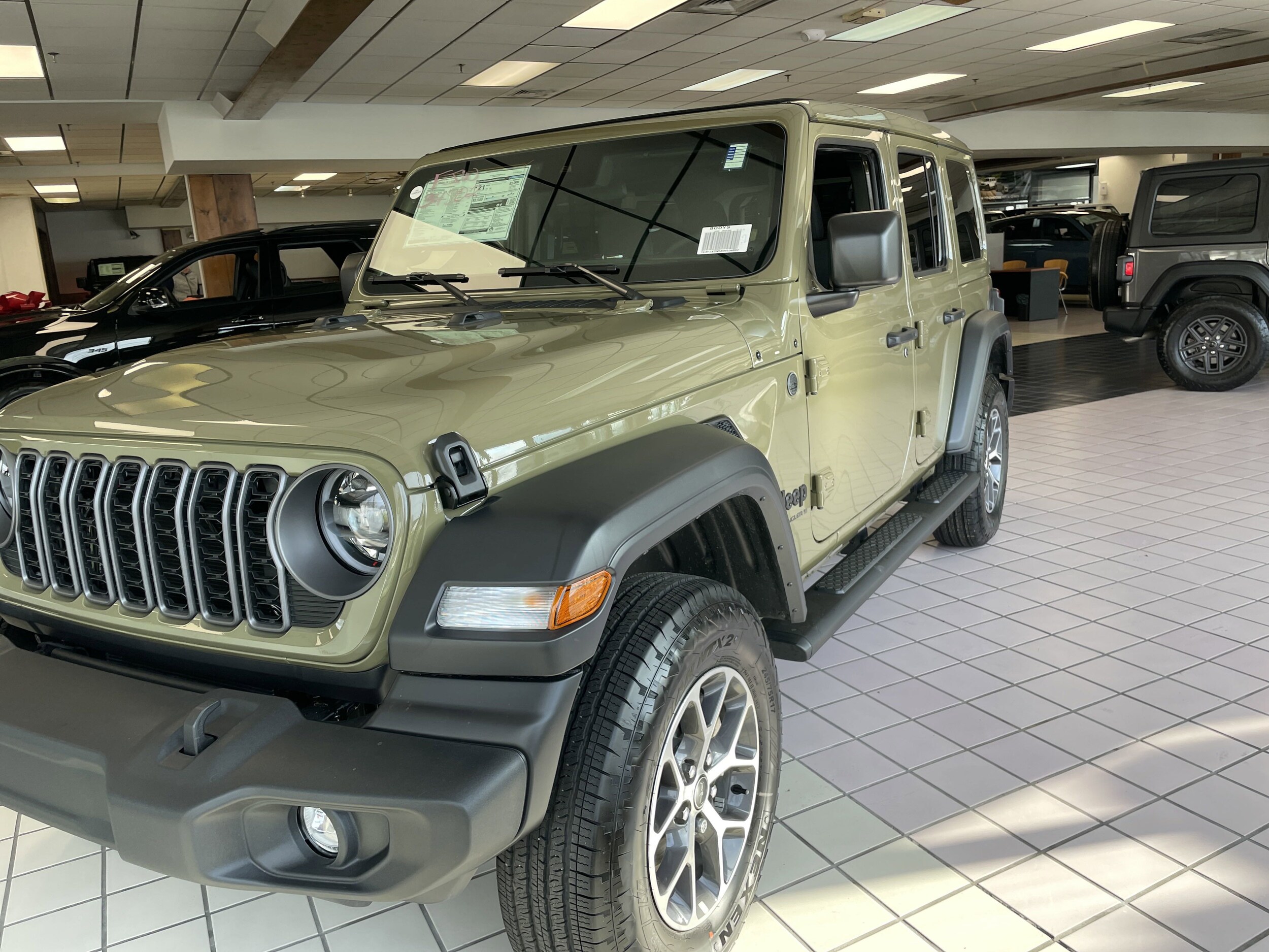 2025 Jeep Wrangler Sport S photo 3