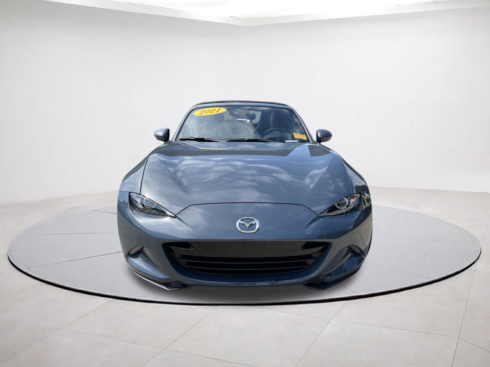 2021 Mazda MX-5 Miata Miata RF Grand Touring photo 2