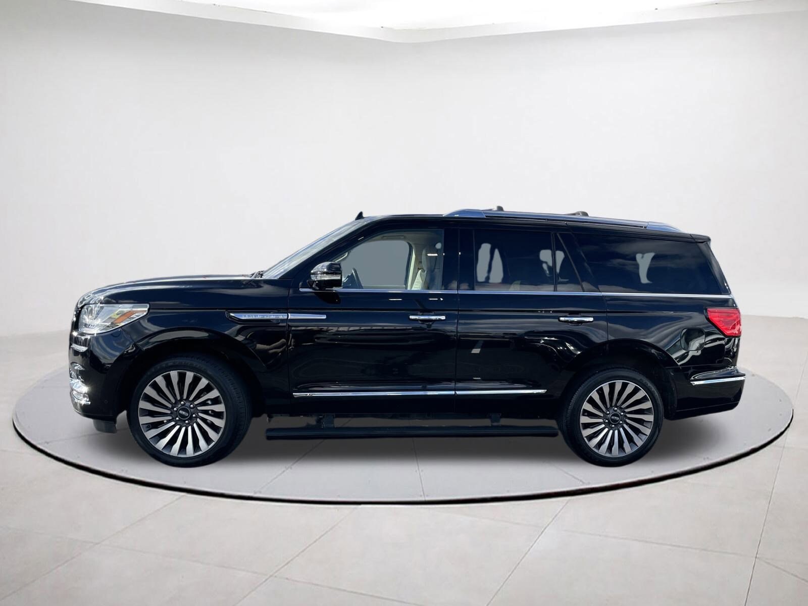 2019 Lincoln Navigator Reserve photo 3