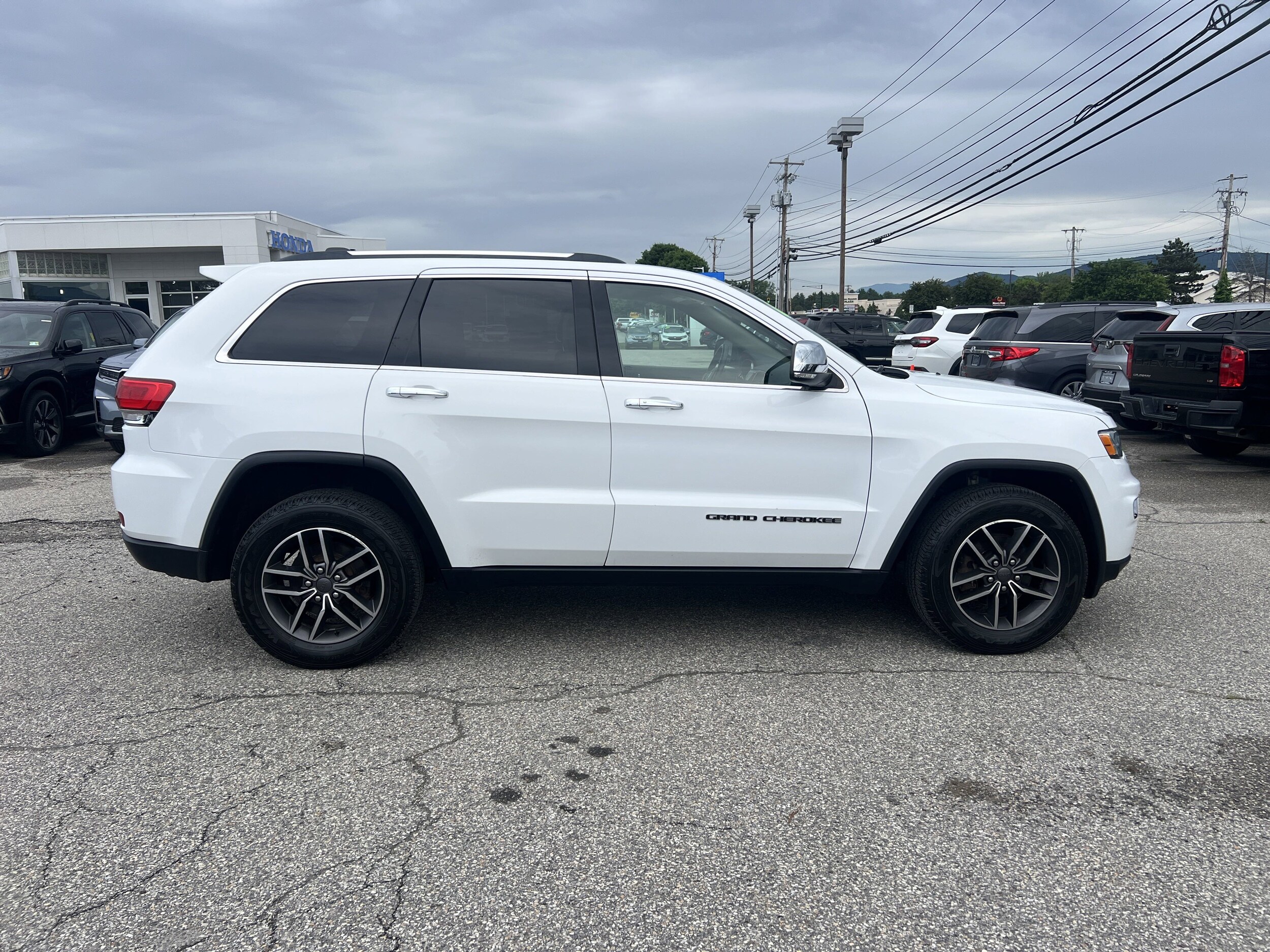 2019 Jeep Grand Cherokee Limited photo 3