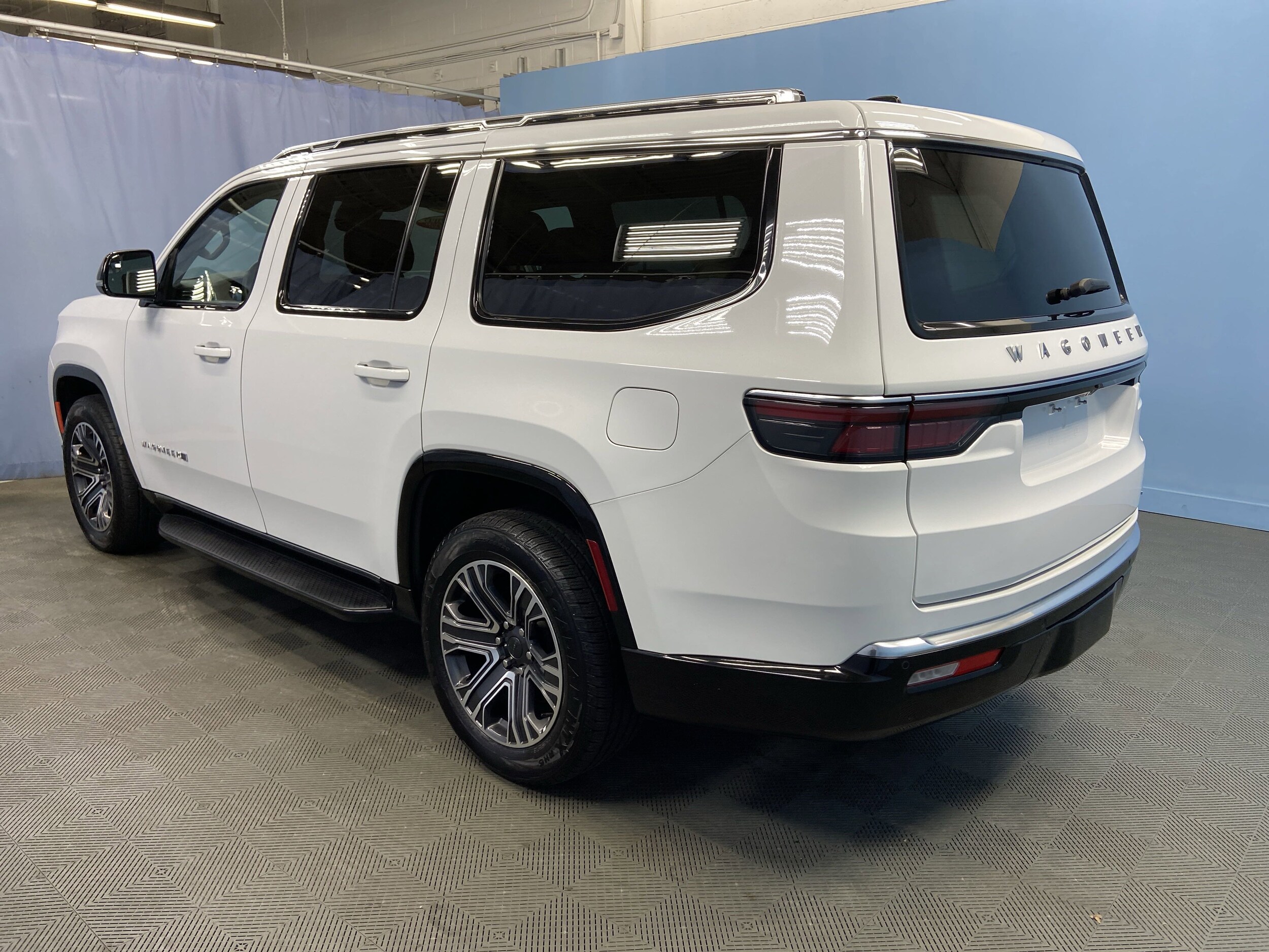2024 Jeep Wagoneer Series II photo 4