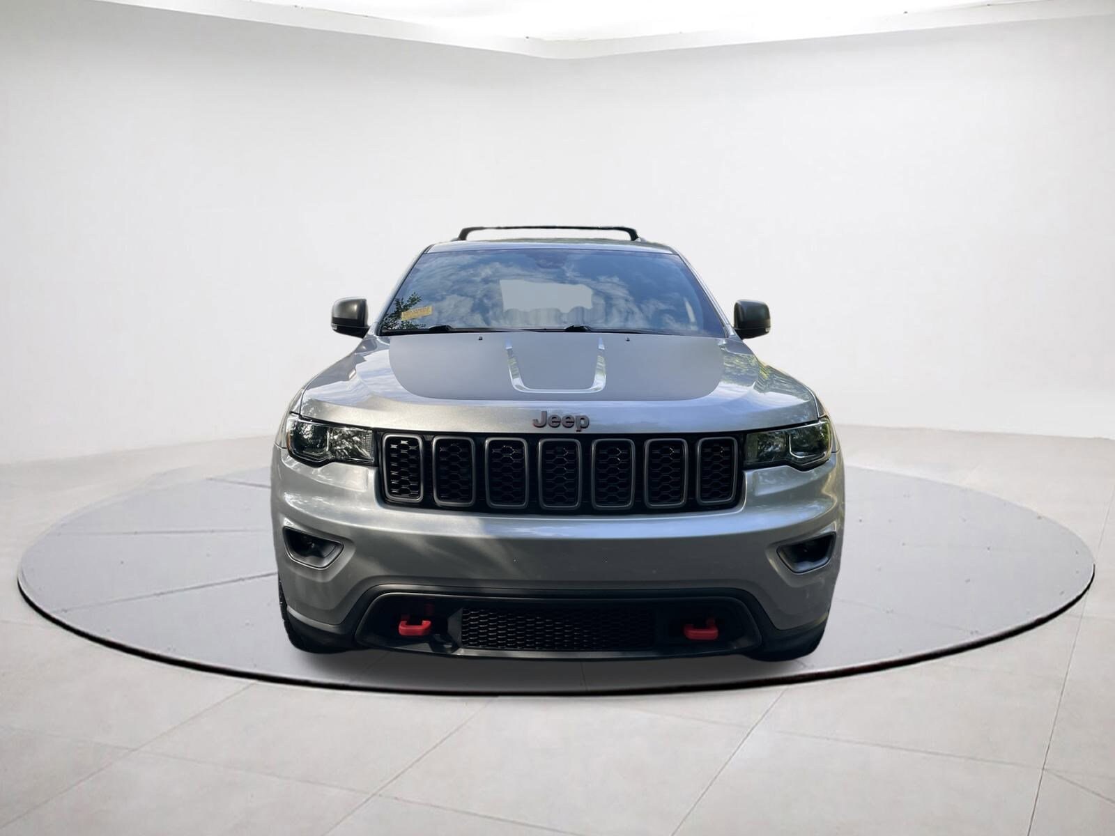 2021 Jeep Grand Cherokee Trailhawk photo 2