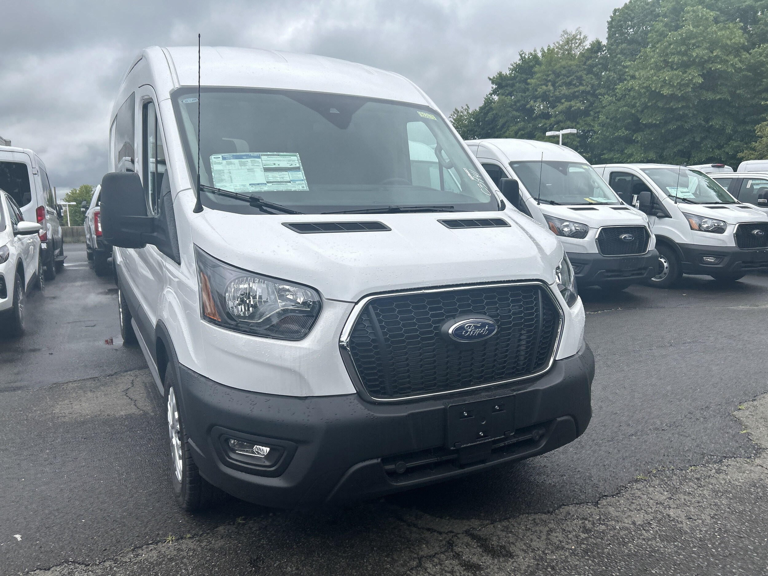 2024 Ford Transit photo 3