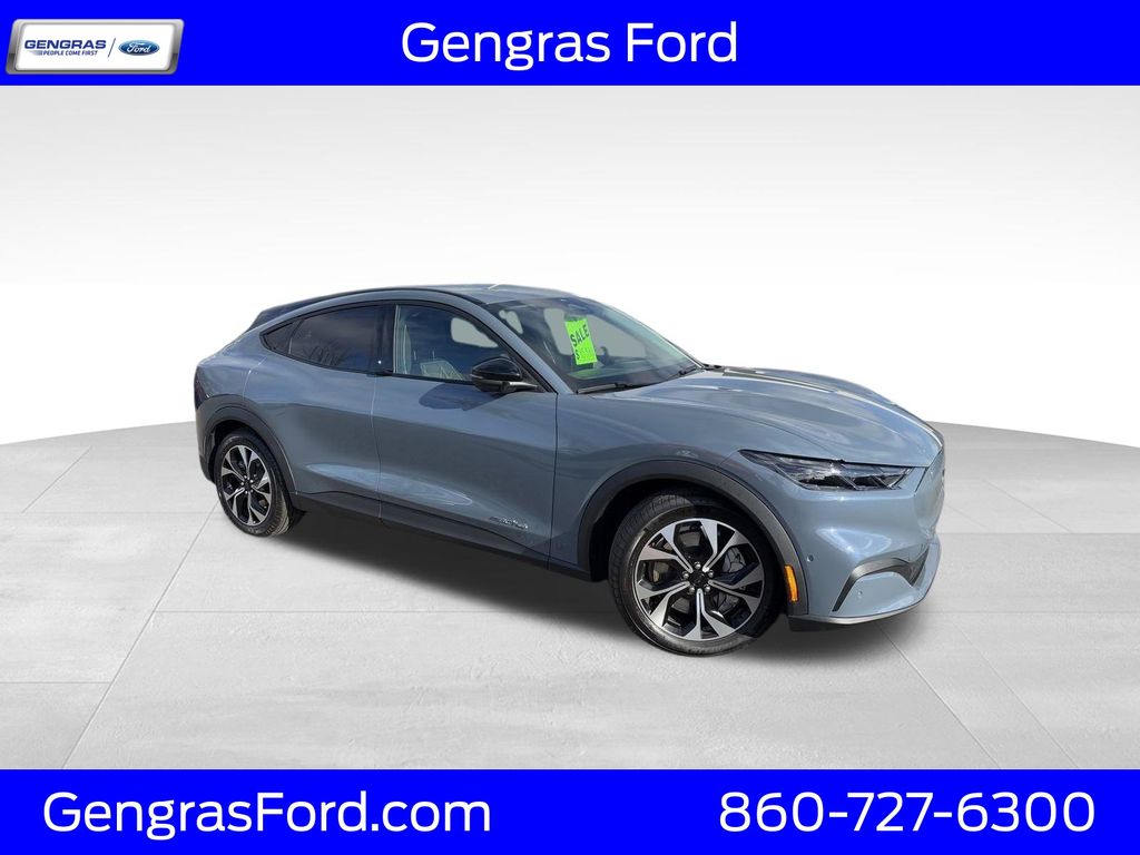 2024 Ford Mustang-Mach-e Select's photo