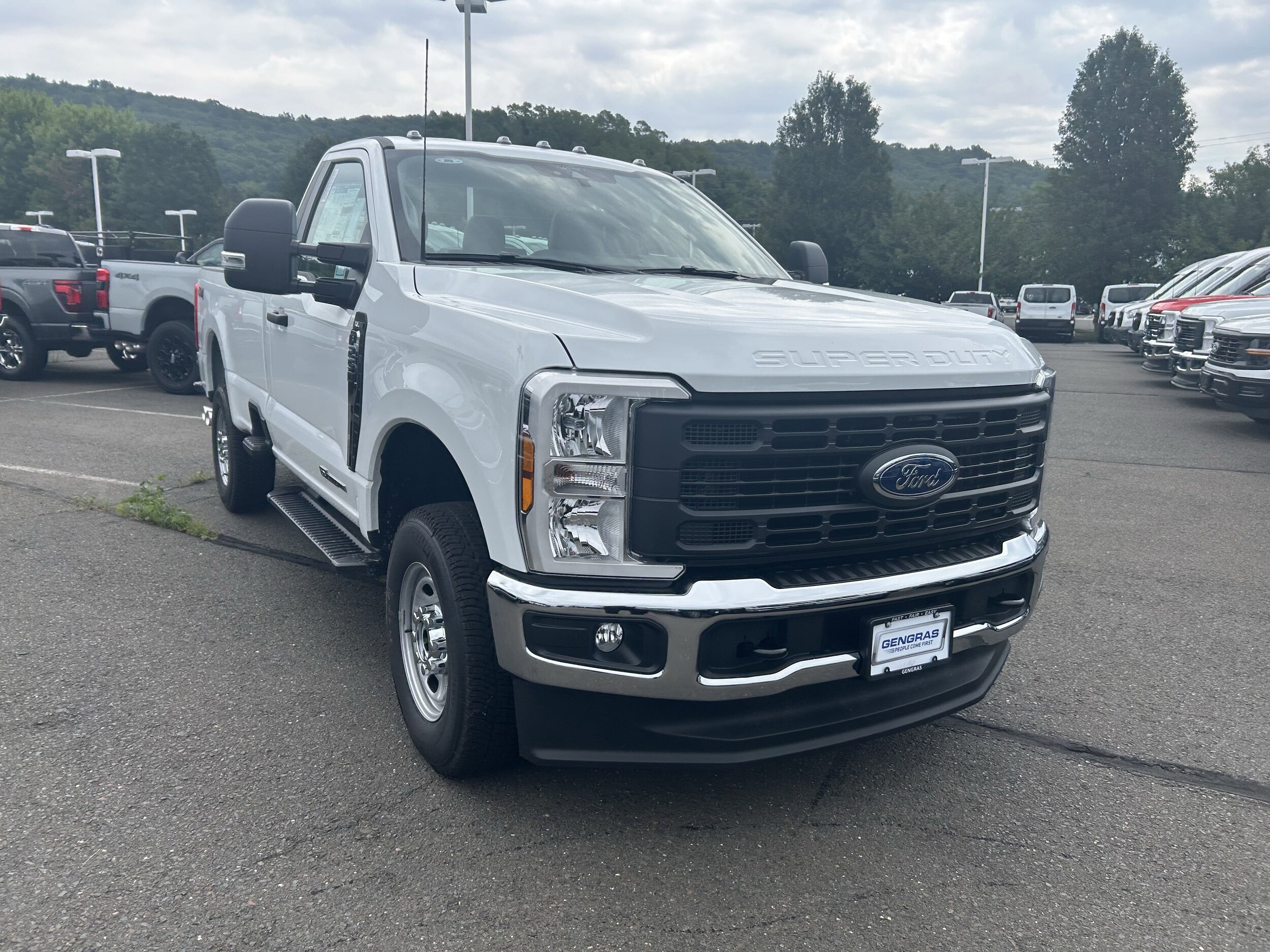 2025 Ford F-250 XL photo 2