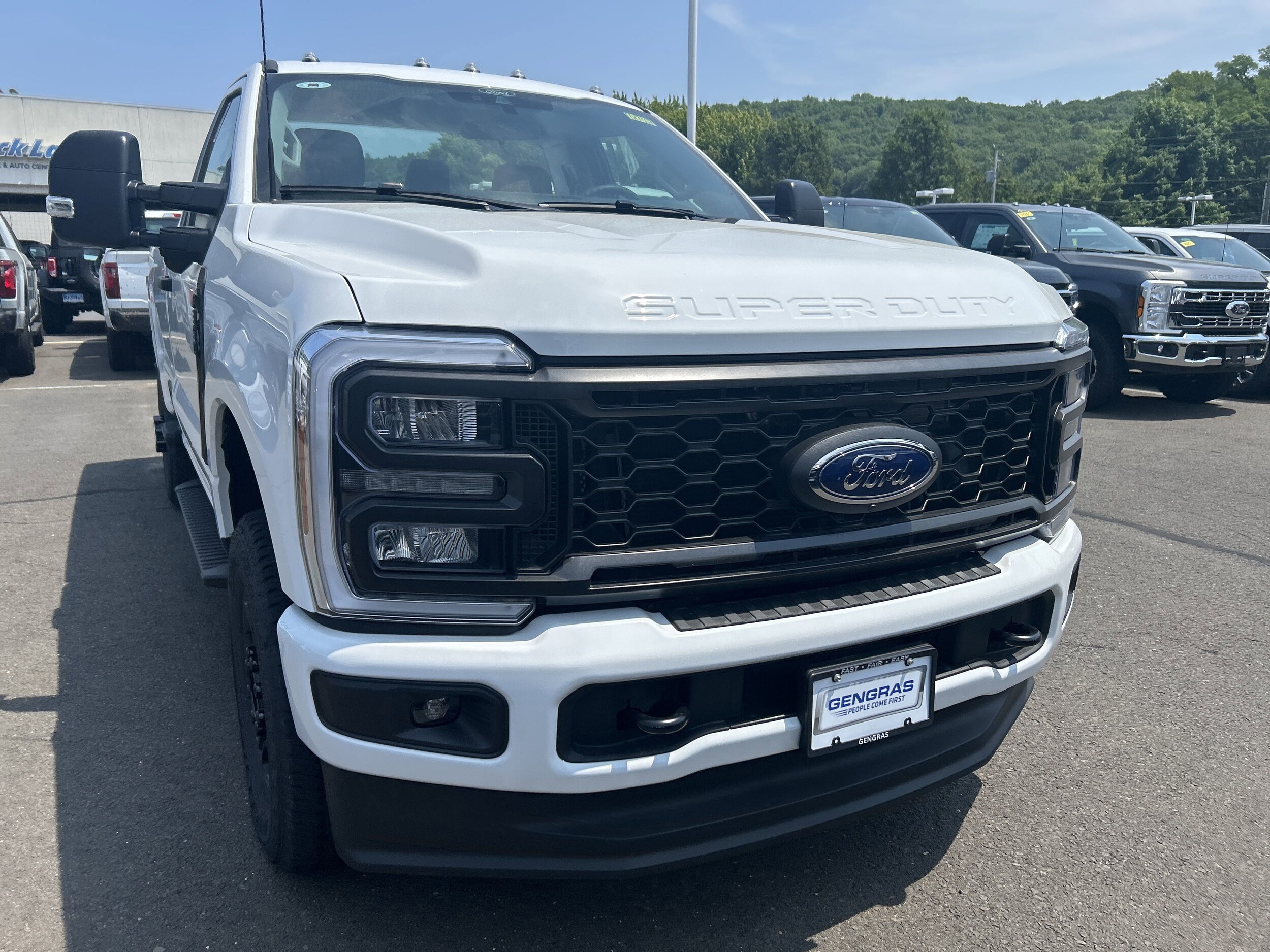 2025 Ford F-350 XLT photo 3