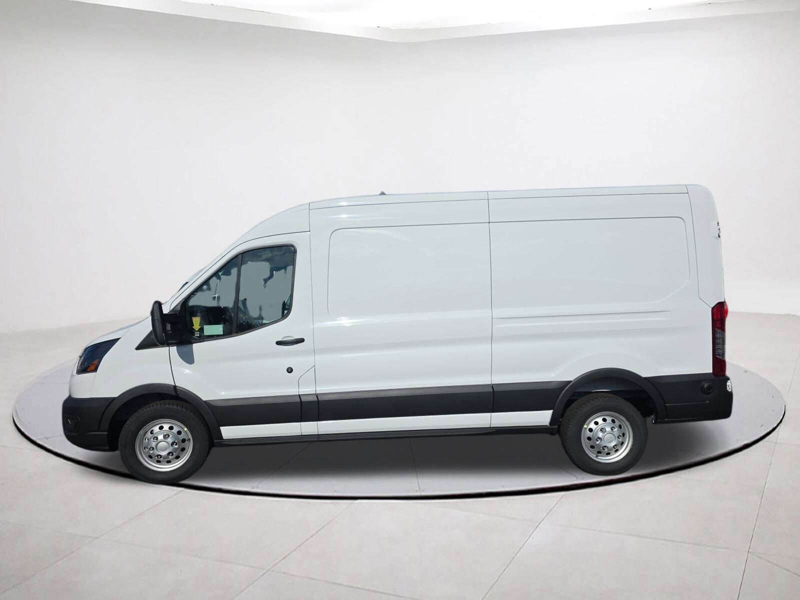 2025 Ford Transit photo 3