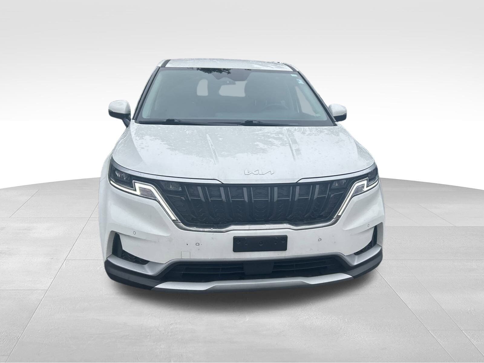 2023 Kia Carnival EX photo 3