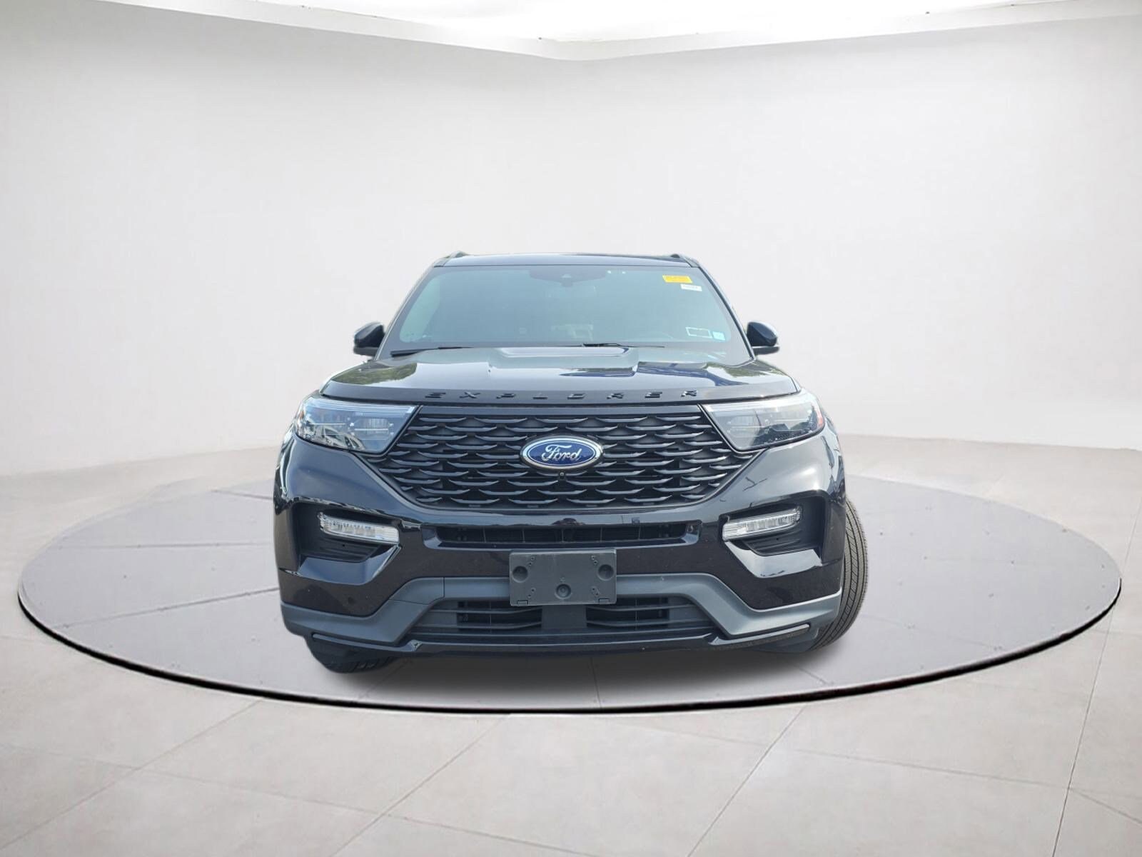 2022 Ford Explorer ST-Line photo 2