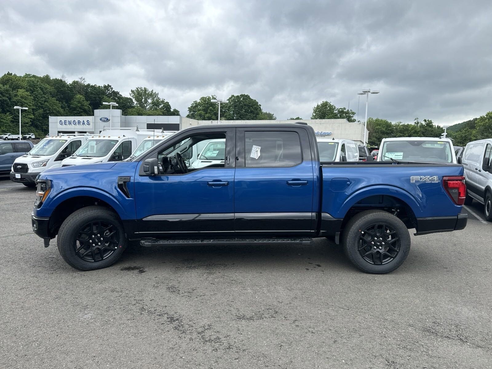 2024 Ford F-150 XLT photo 3