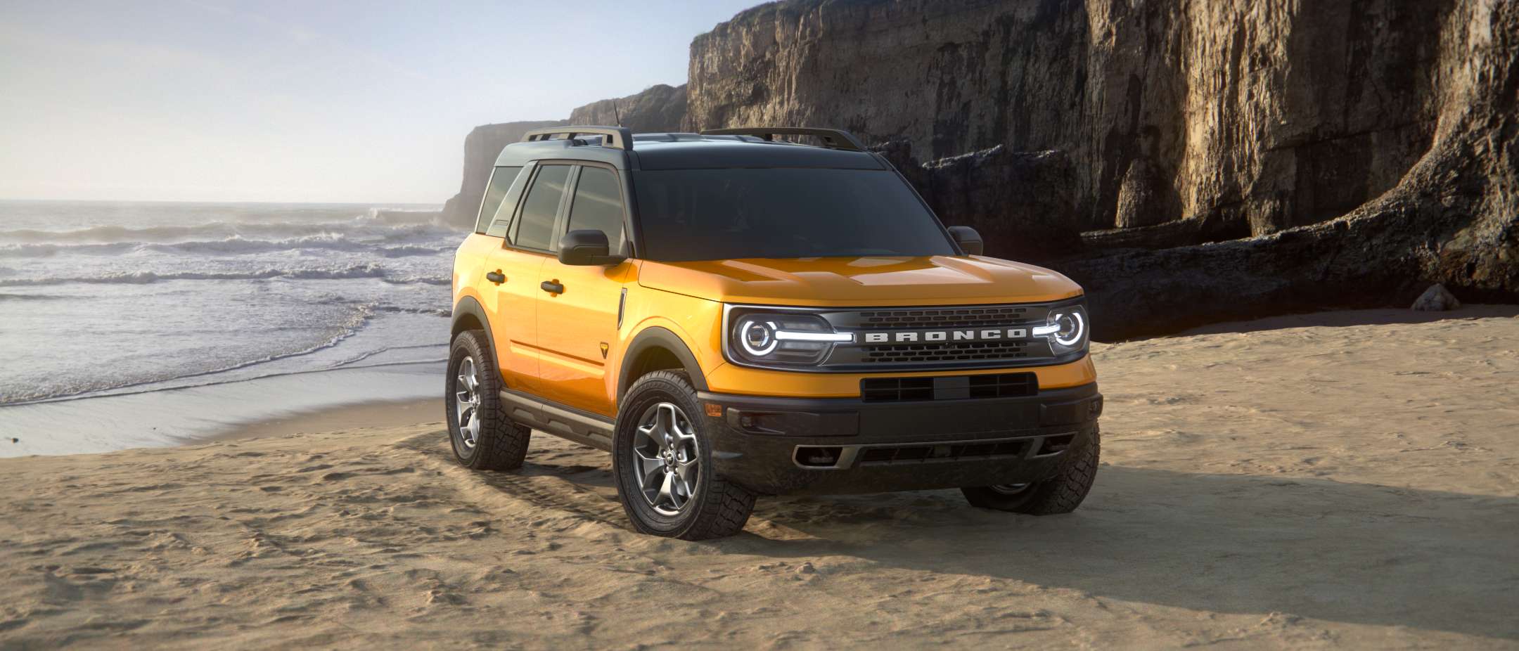 2021 Ford Bronco SUV details and pictures