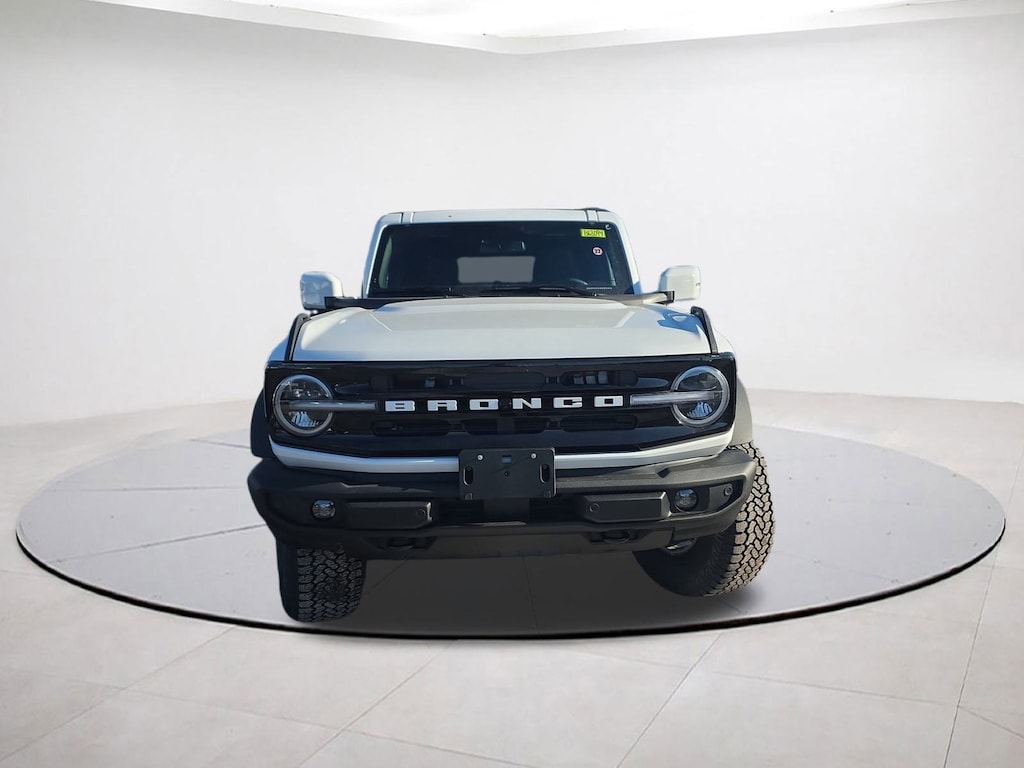 New 2025 Ford Bronco Outer Banks SUV