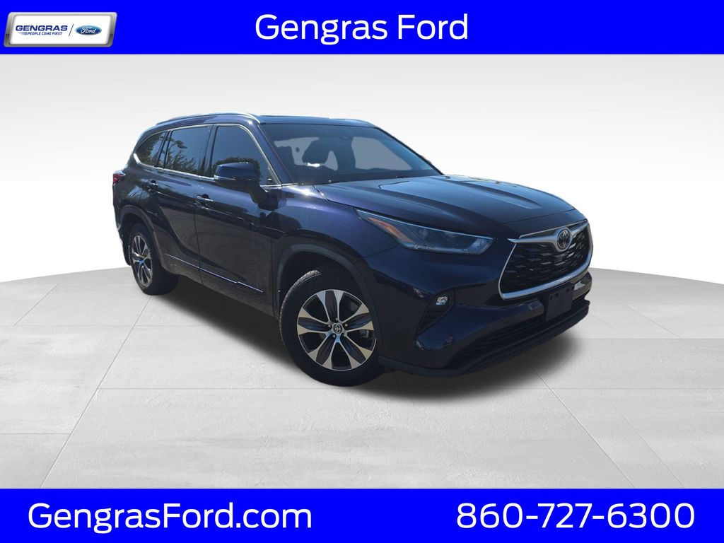 2021 Toyota Highlander XLE 4x4 V6's photo