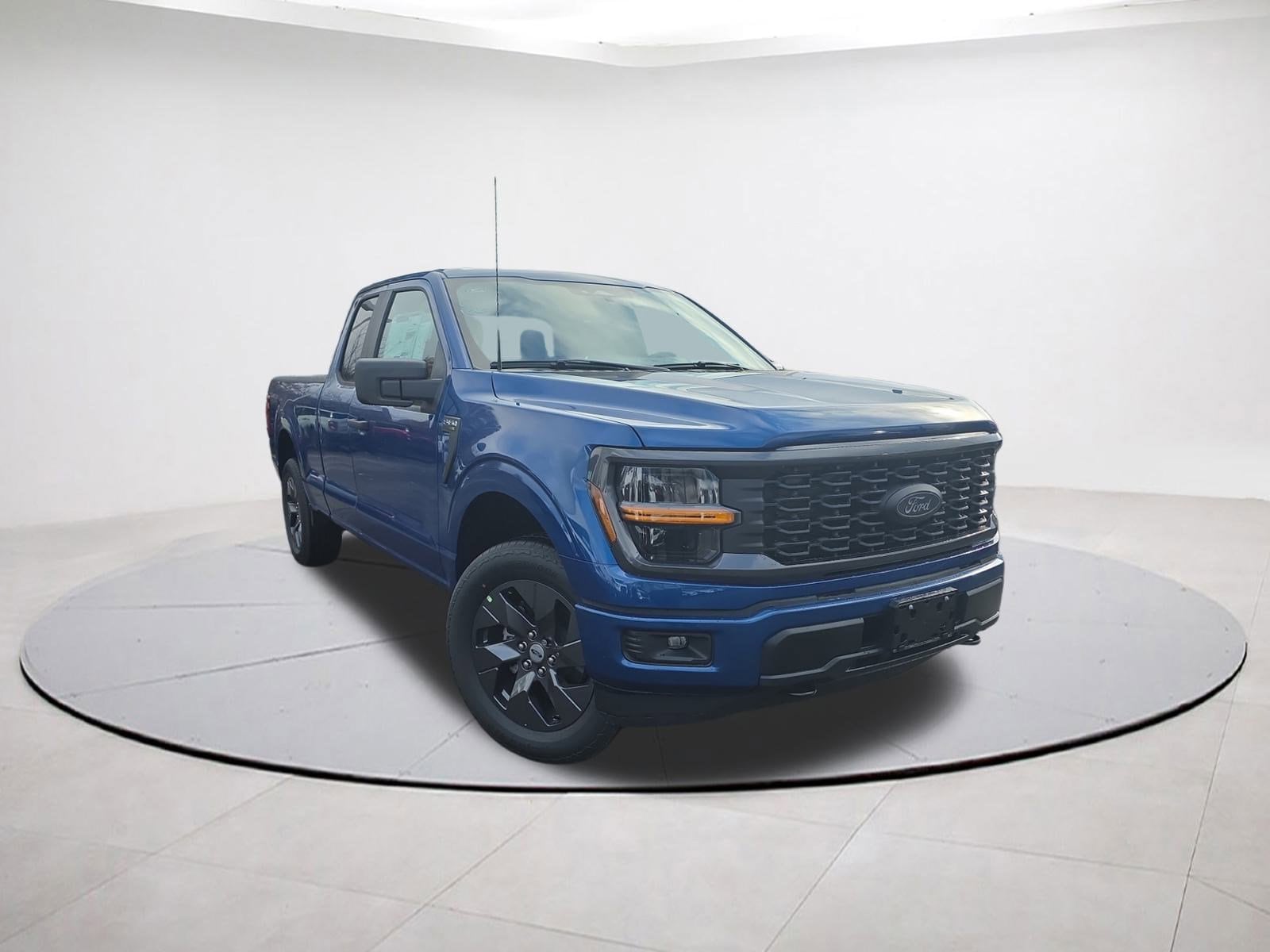 2025 Ford F-150 STX's photo