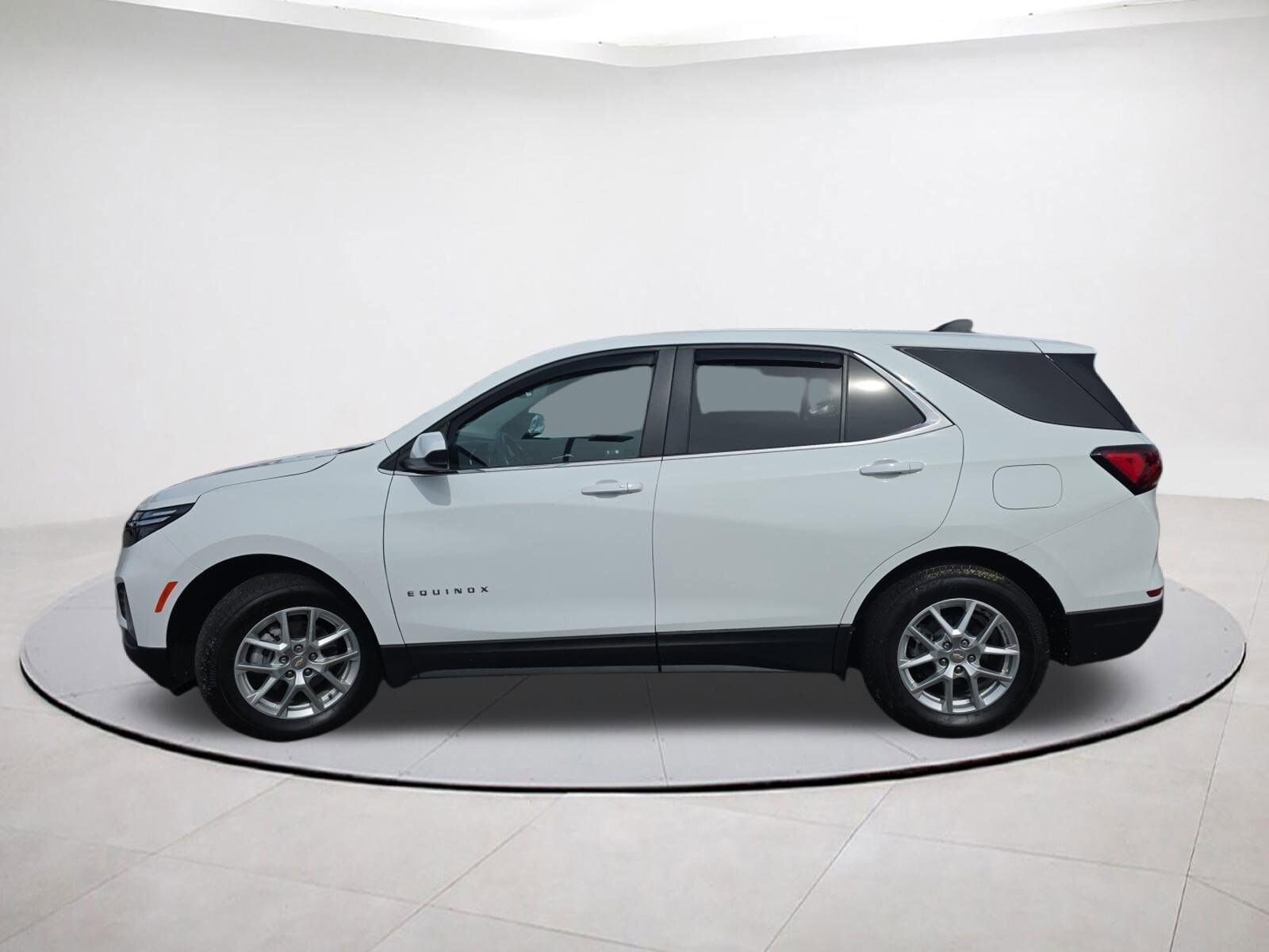 2023 Chevrolet Equinox LT photo 4