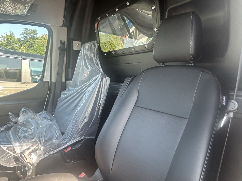 2025 Ford Transit Van Base - Photo 34