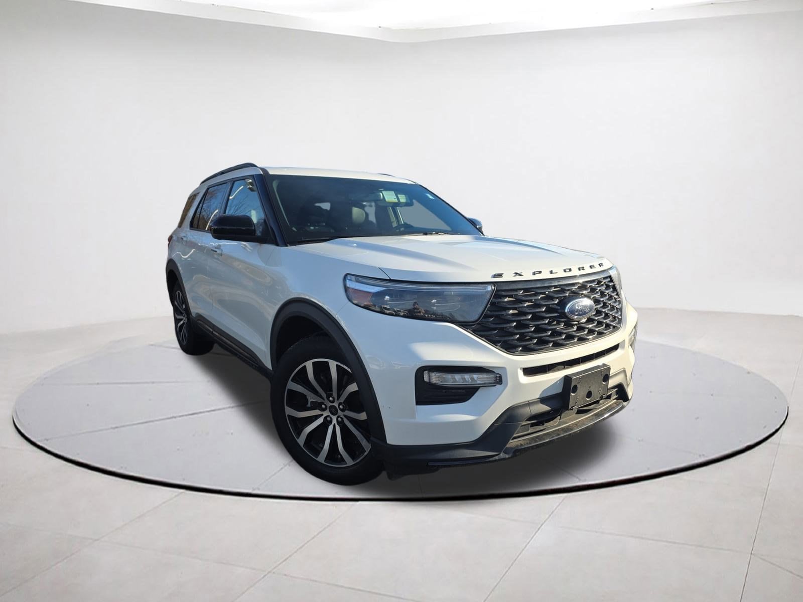 2022 Ford Explorer ST-LINE's photo