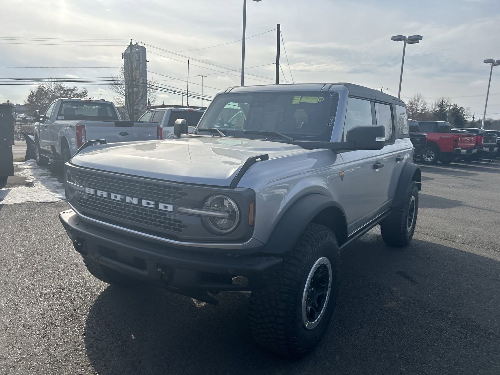 2024 Ford Bronco Badlands photo 4