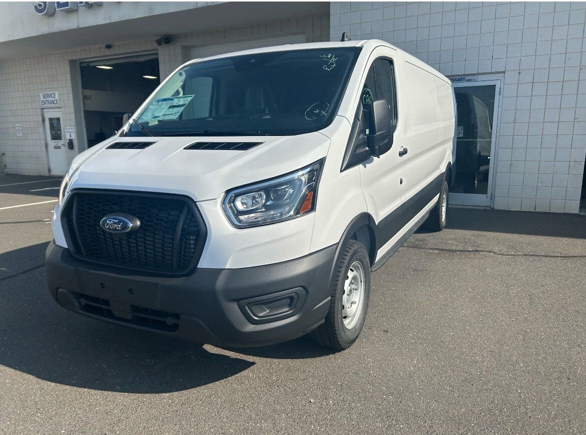 2025 Ford Transit photo 4