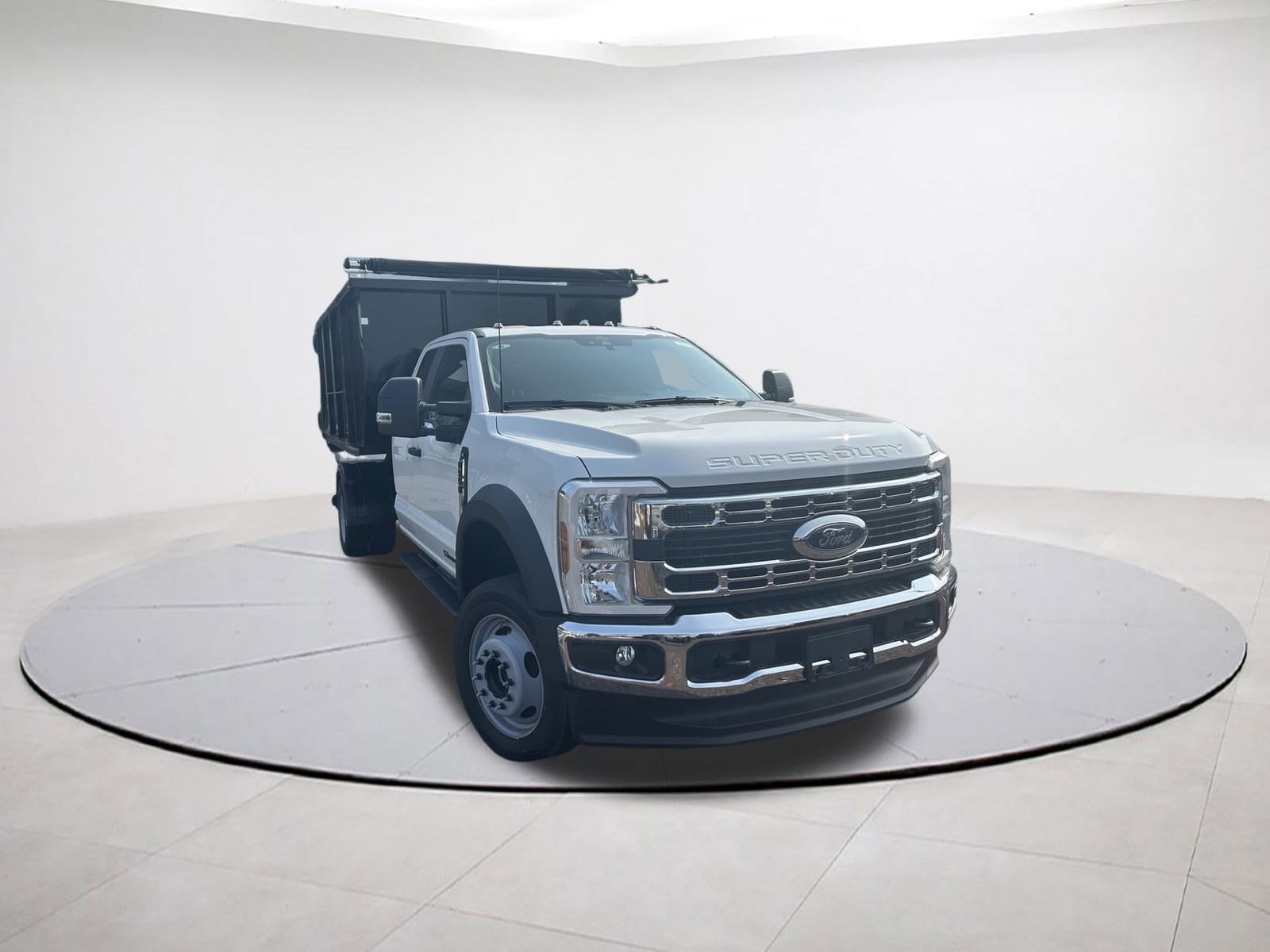 2025 Ford F-550 Super Duty Chassis Cab XL's photo
