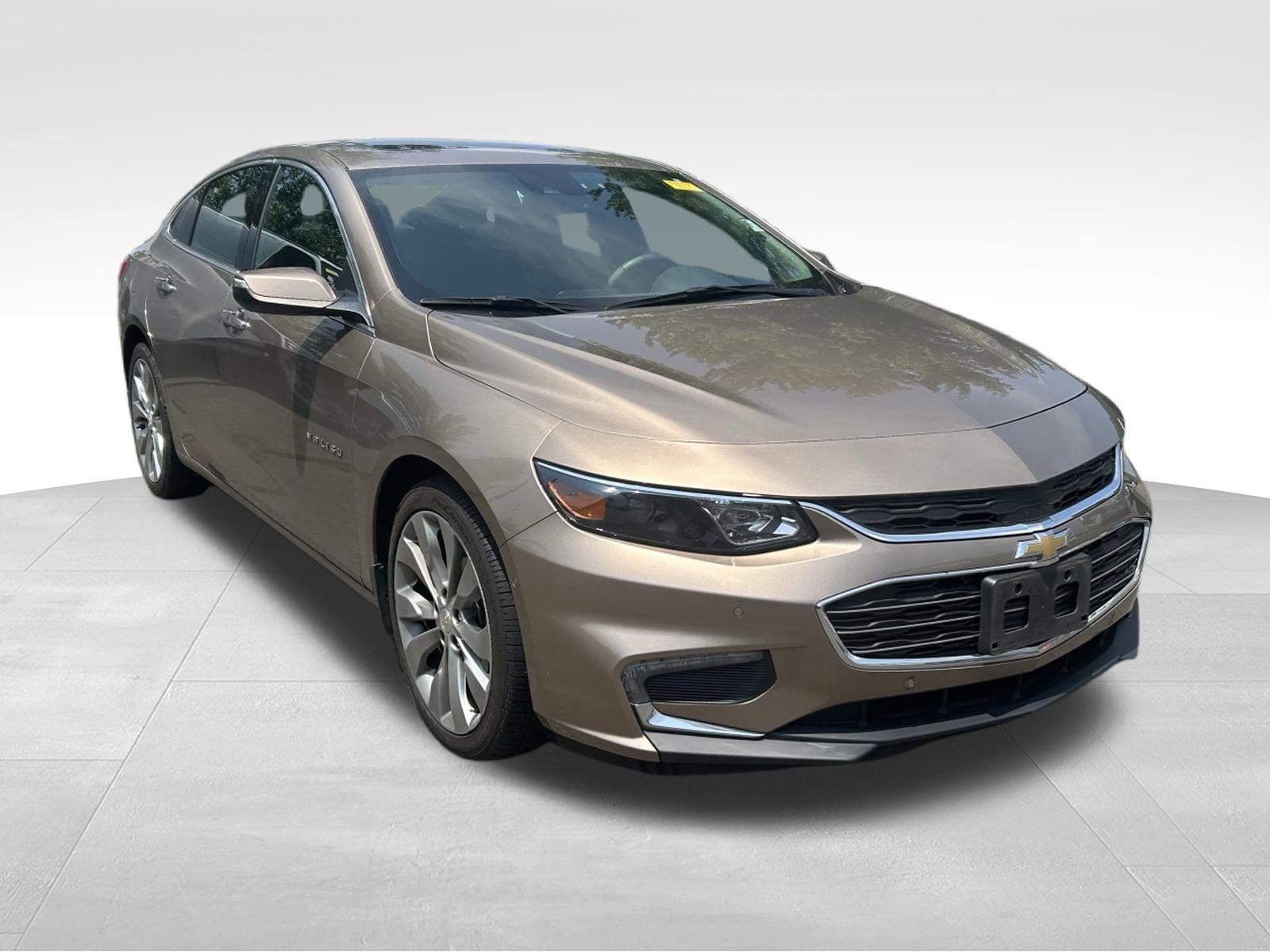 Used 2018 Chevrolet Malibu Premier with VIN 1G1ZE5SX4JF110492 for sale in Plainville, CT